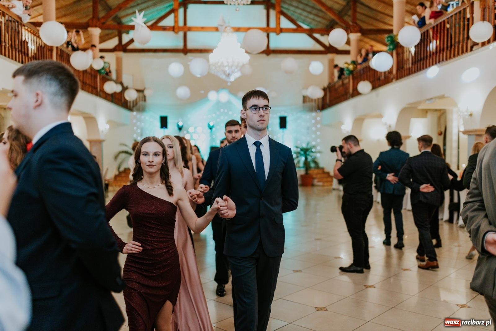 Zdjęcie w galerii na portalu naszraciborz.pl: Piękni i młodzi. Bal studniówkowy Ekonomika na bis! [FOTO] wiadomości z regionu