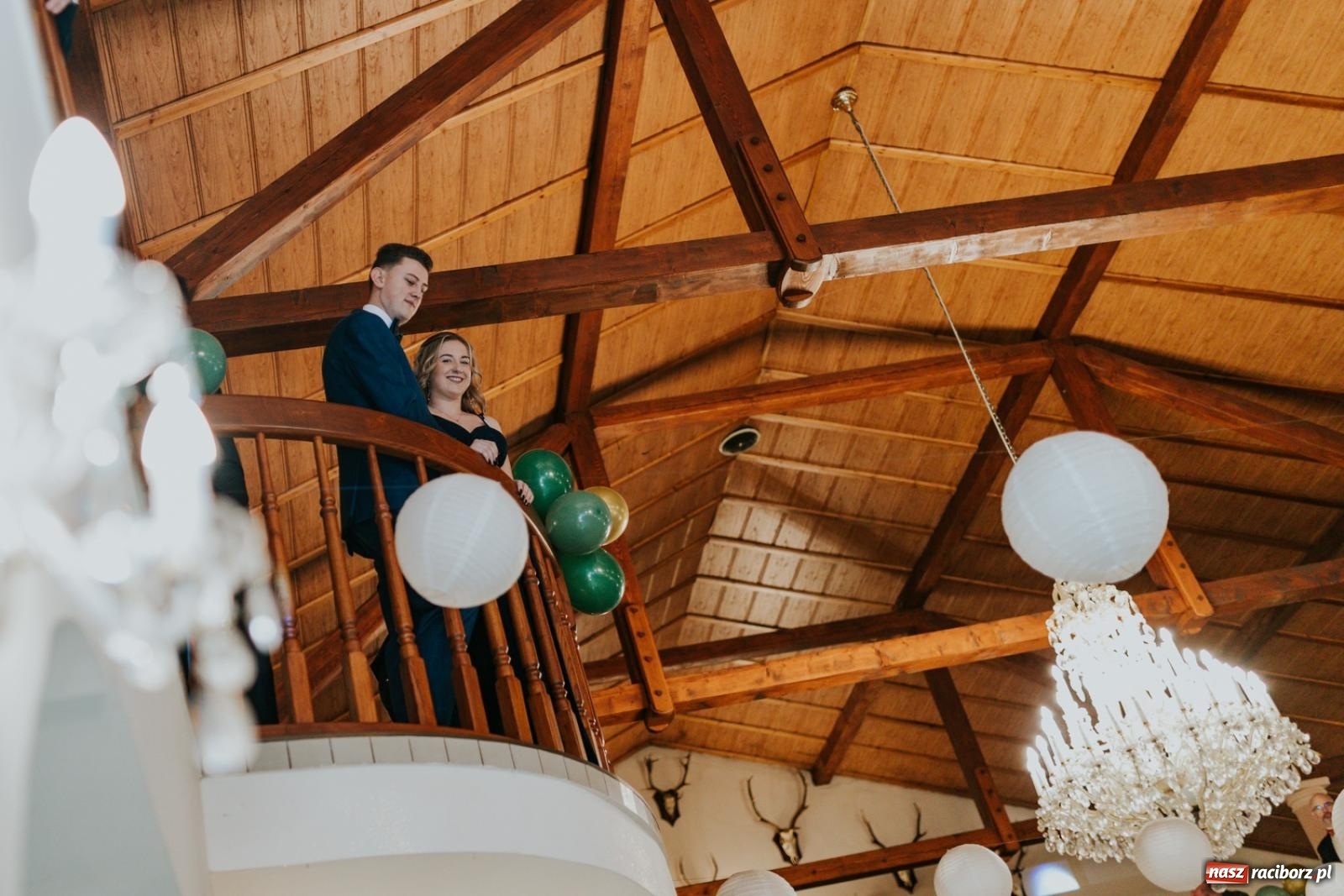 Zdjęcie w galerii na portalu naszraciborz.pl: Piękni i młodzi. Bal studniówkowy Ekonomika na bis! [FOTO] wiadomości z regionu