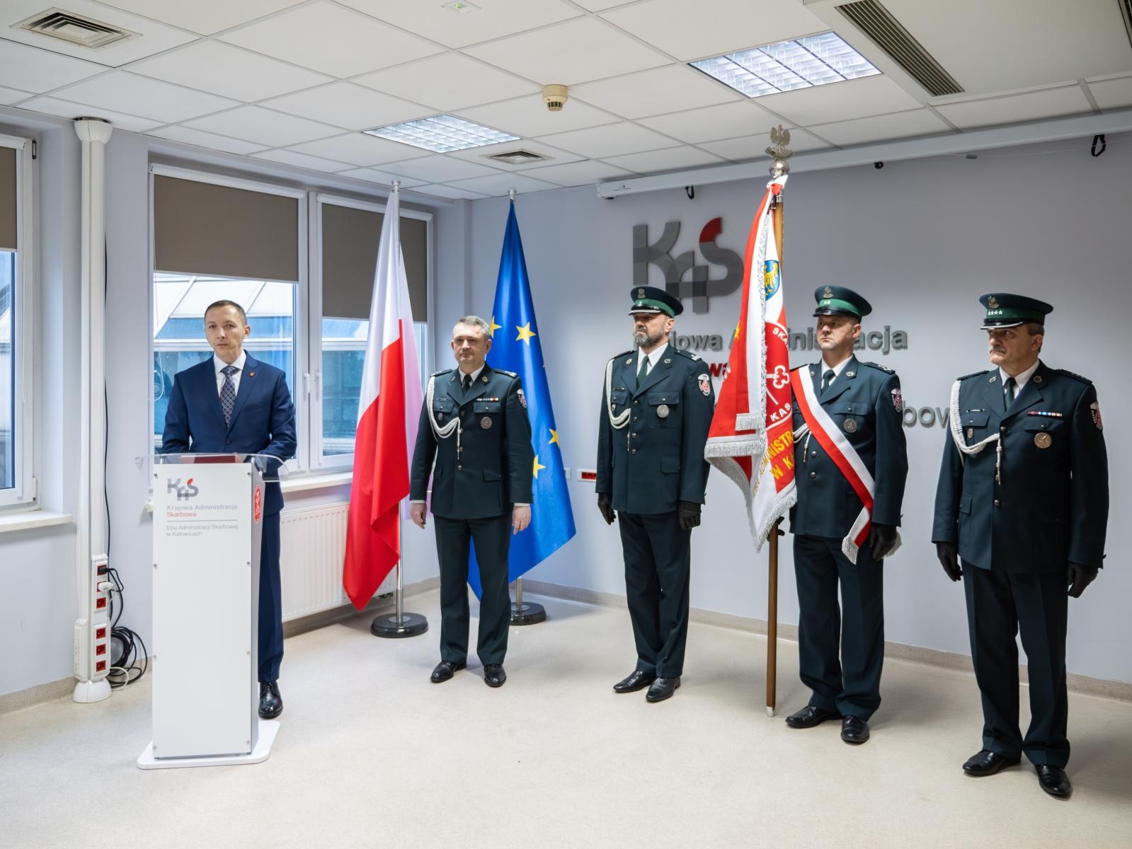 Zdjęcie w galerii na portalu naszraciborz.pl: Nowy dyrektor Izby Administracji Skarbowej w Katowicach pochodzi z naszego regionu wiadomości z regionu