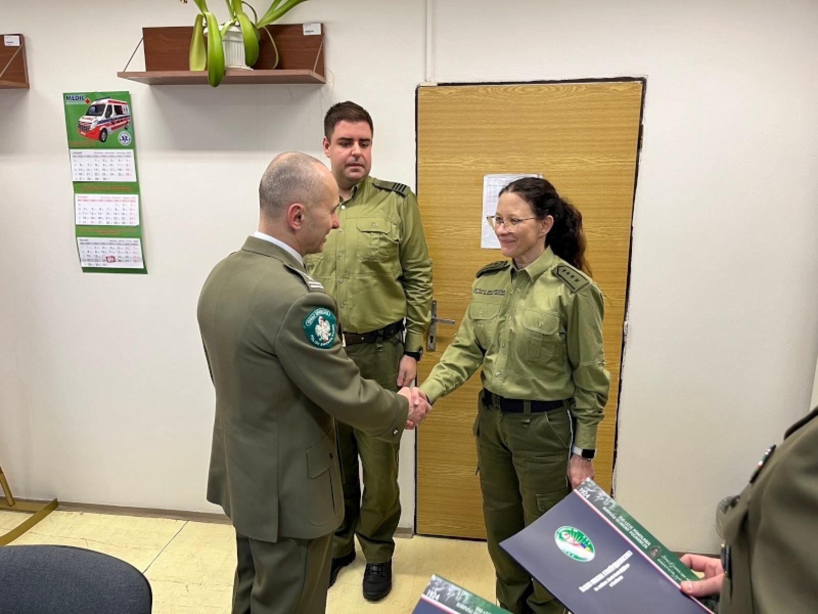 Zdjęcie w galerii na portalu naszraciborz.pl: Urlop za sprawne działanie w sprawie 15-latka z Czech wiadomości z regionu