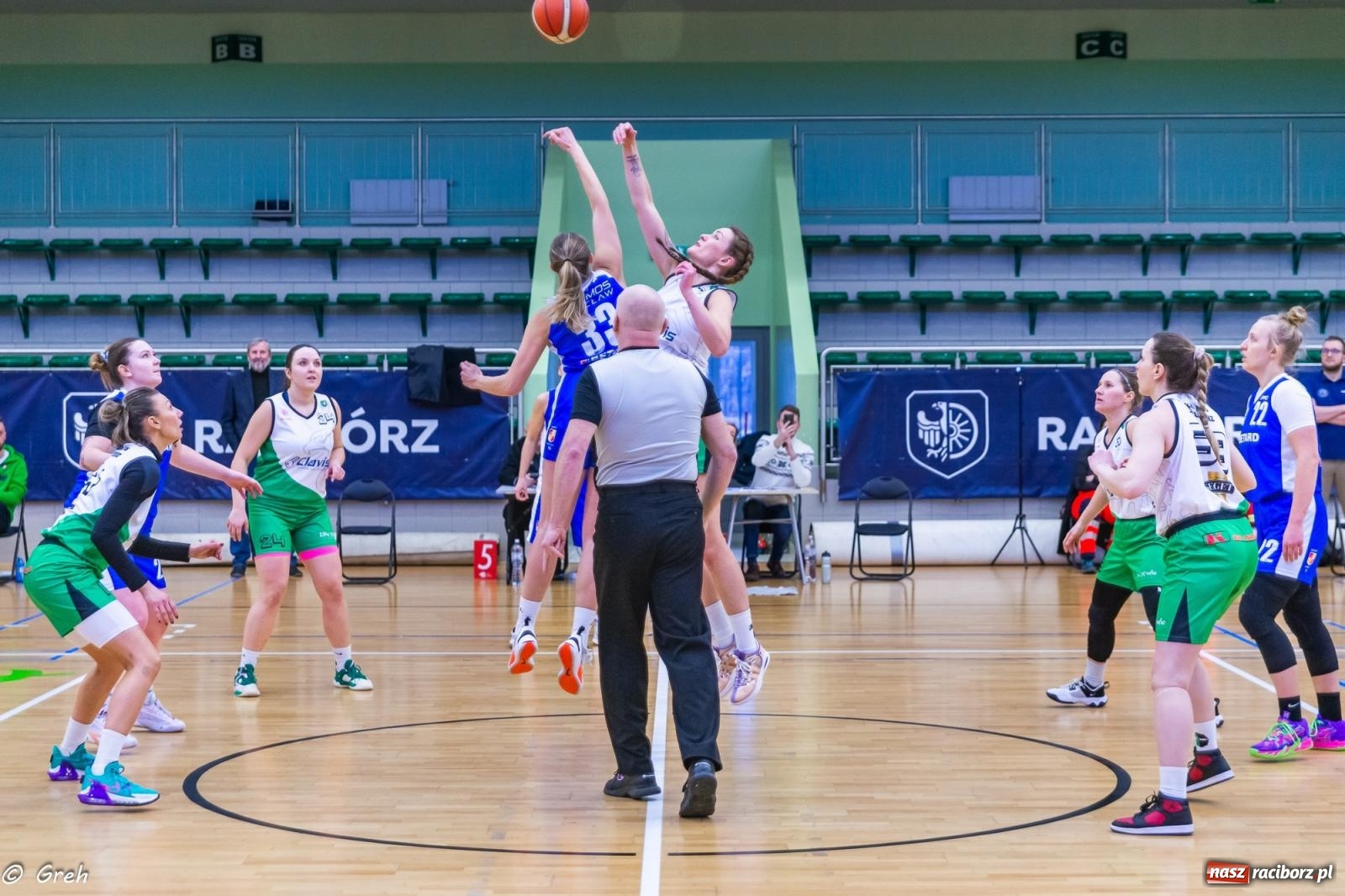 Zdjęcie w galerii na portalu naszraciborz.pl: Koszykówka. Wrocław znów za mocny. Sroga porażka RKK [FOTO i WIDEO] wiadomości z regionu