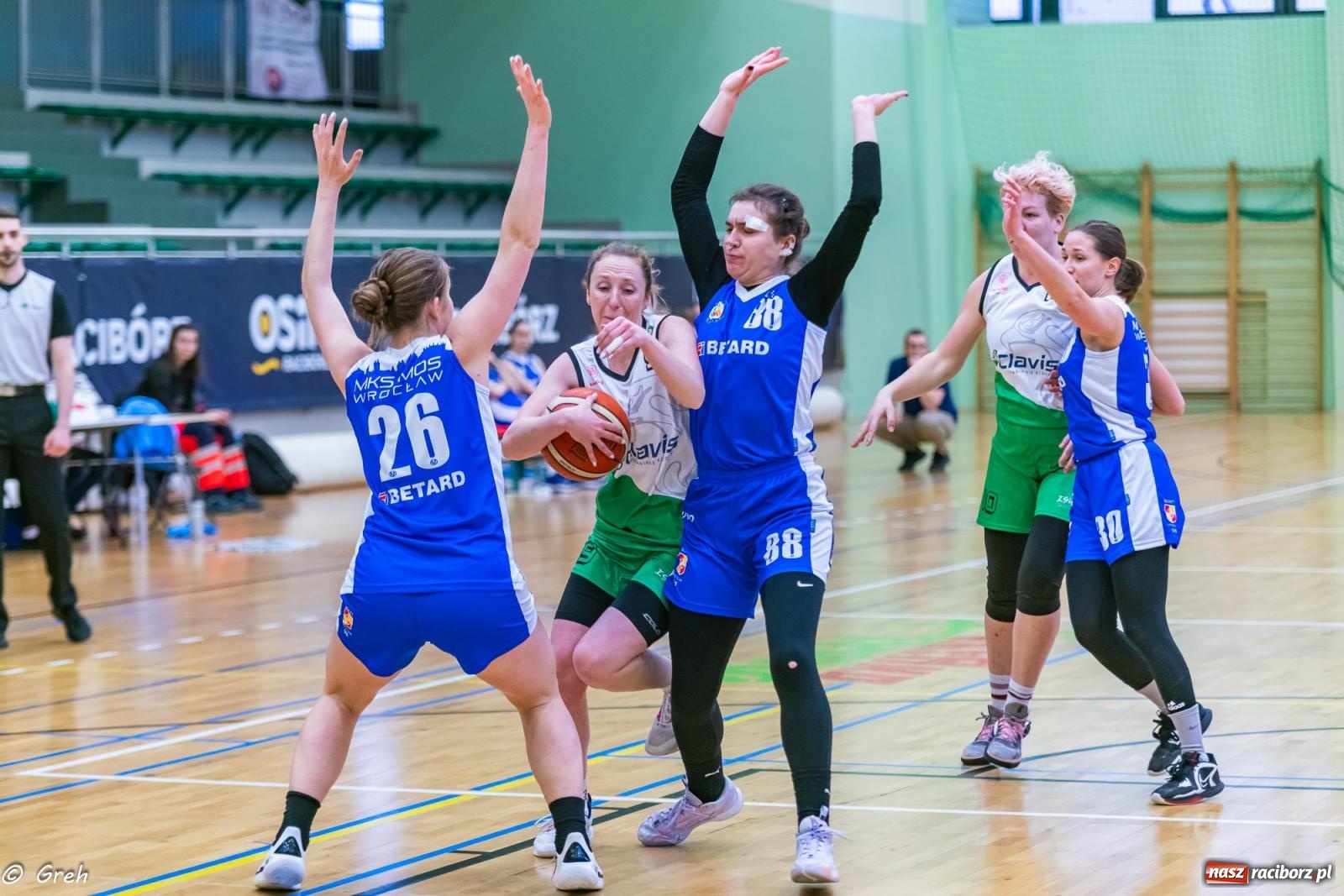 Zdjęcie w galerii na portalu naszraciborz.pl: Koszykówka. Wrocław znów za mocny. Sroga porażka RKK [FOTO i WIDEO] wiadomości z regionu