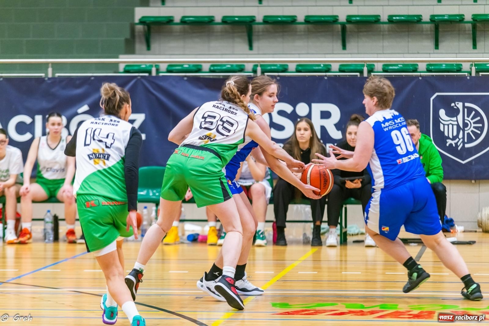 Zdjęcie w galerii na portalu naszraciborz.pl: Koszykówka. Wrocław znów za mocny. Sroga porażka RKK [FOTO i WIDEO] wiadomości z regionu