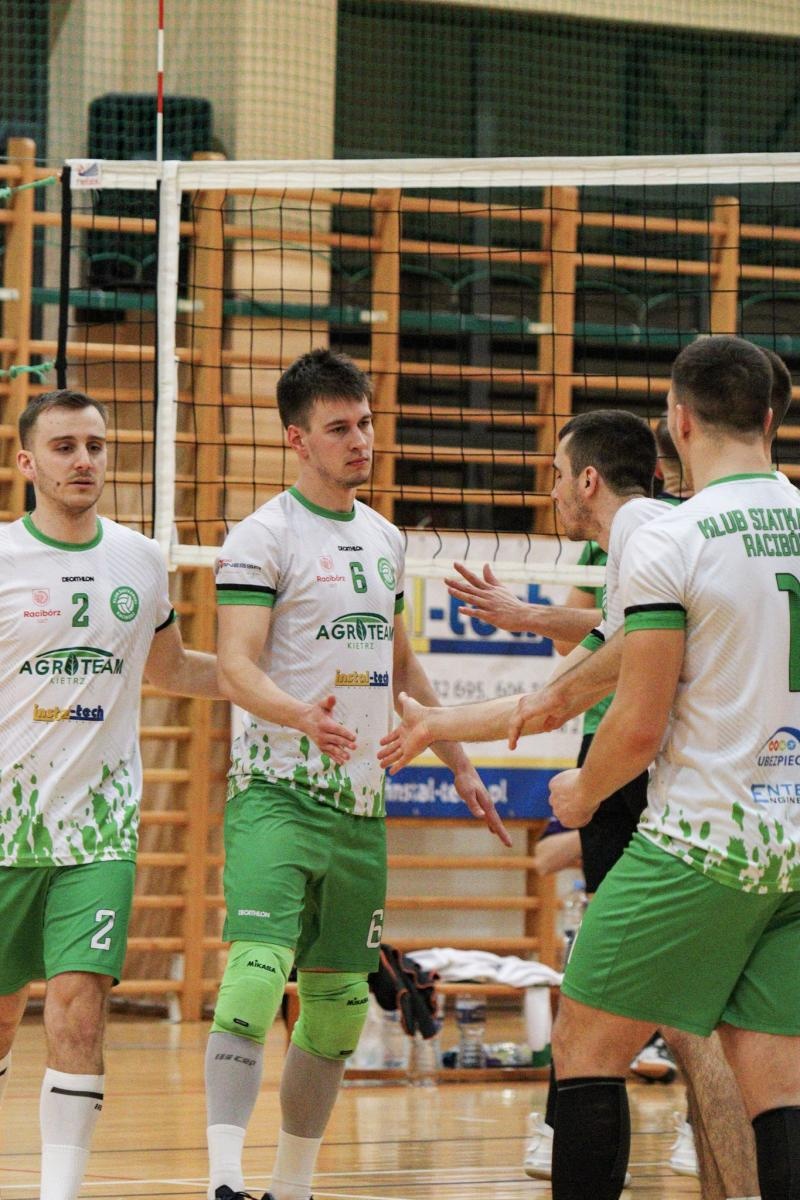 Zdjęcie w galerii na portalu naszraciborz.pl: Zła passa KS Racibórz przerwana [FOTO i WIDEO] wiadomości z regionu