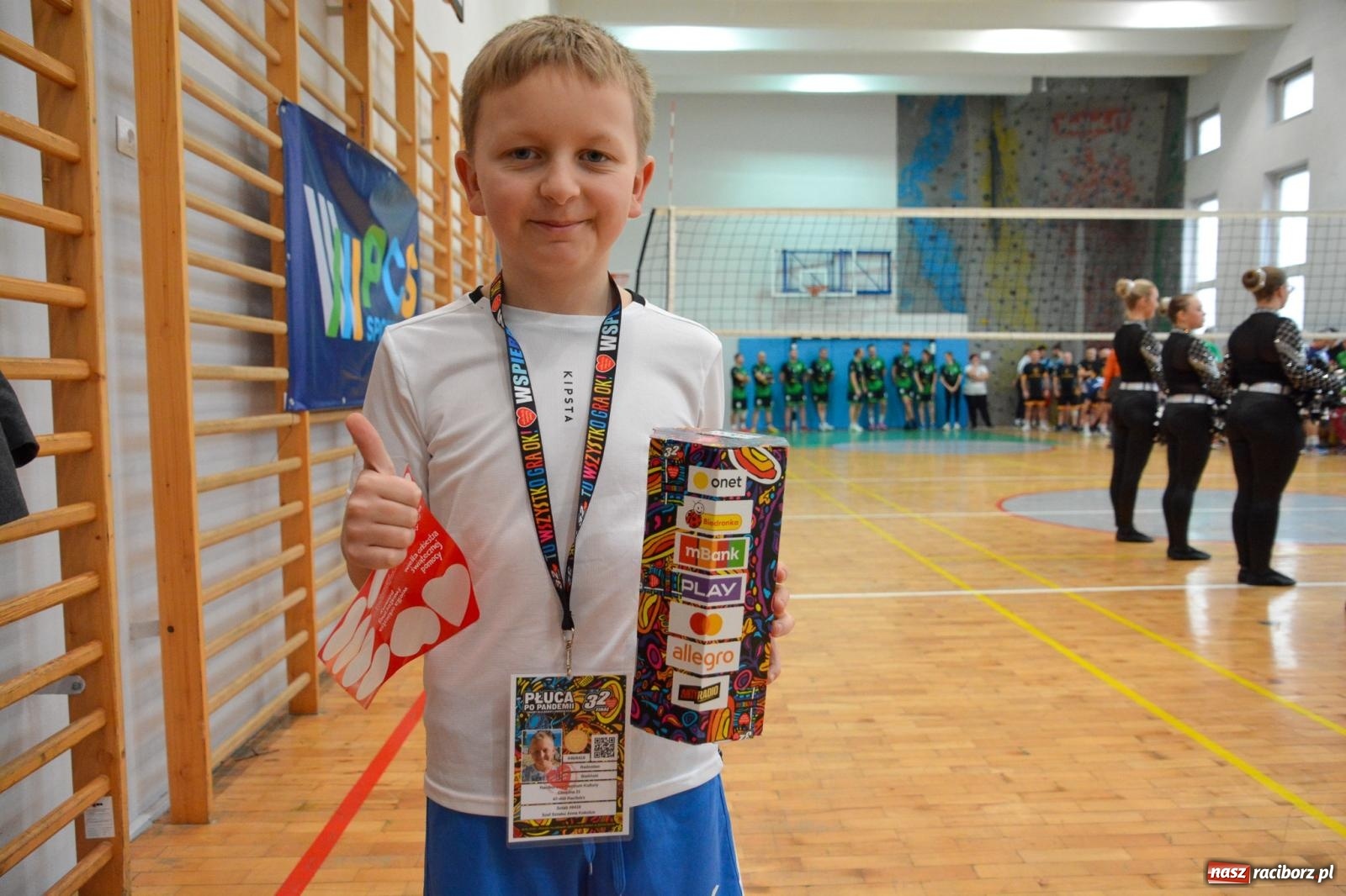 Zdjęcie w galerii na portalu naszraciborz.pl: Tu wszystko gra! Charytatywny mecz siatkówki na 32. finał WOŚP w Raciborzu wiadomości z regionu