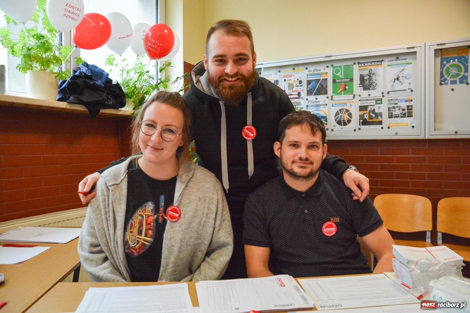 Zdjęcie w galerii na portalu naszraciborz.pl: Tu wszystko gra! Charytatywny mecz siatkówki na 32. finał WOŚP w Raciborzu wiadomości z regionu