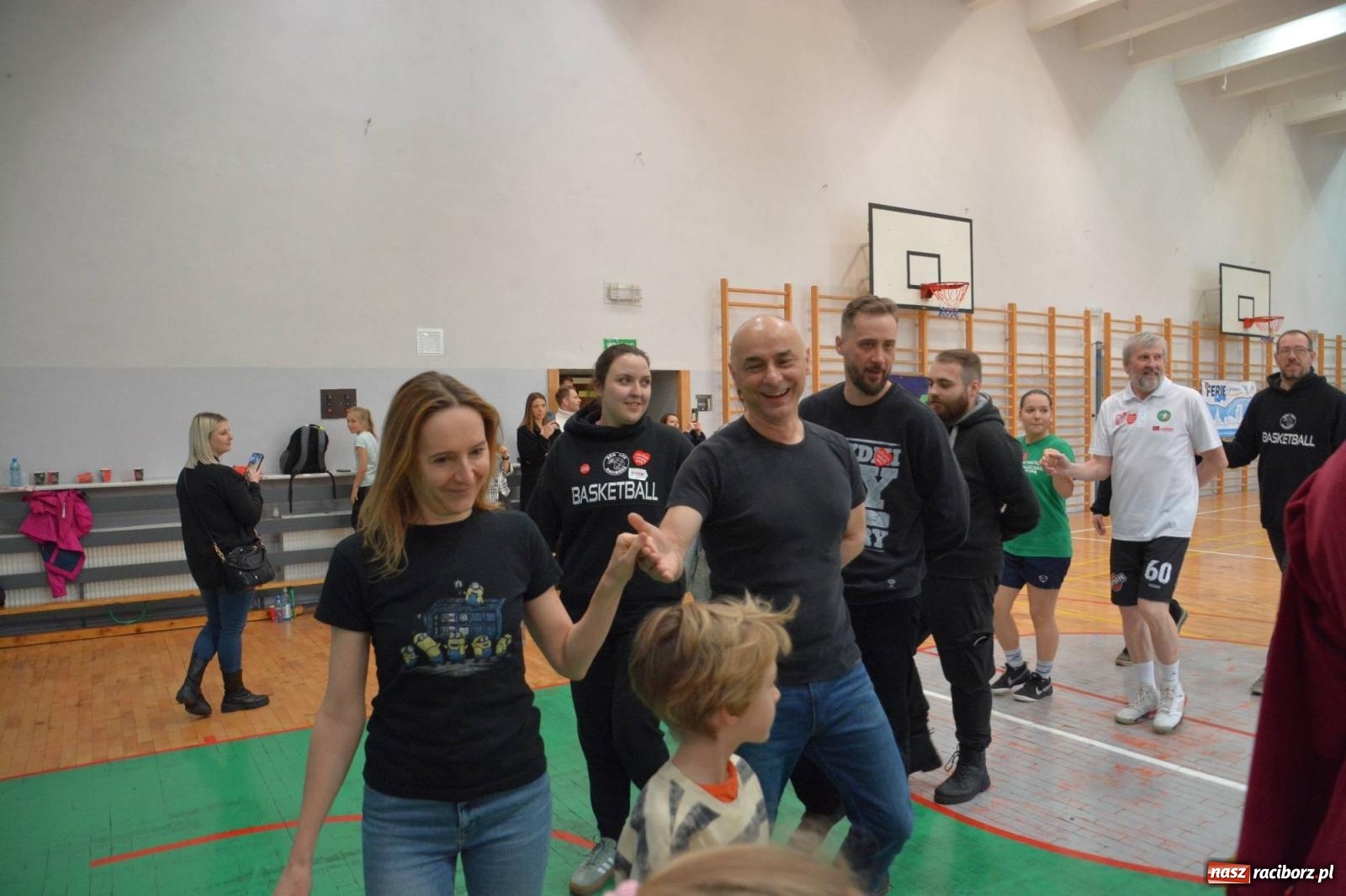 Zdjęcie w galerii na portalu naszraciborz.pl: Raciborzanie zatańczyli na żywo Poloneza w TVP [FOTO i WIDEO] wiadomości z regionu