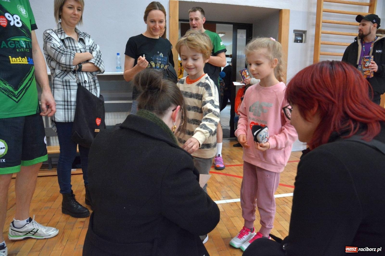 Zdjęcie w galerii na portalu naszraciborz.pl: Raciborzanie zatańczyli na żywo Poloneza w TVP [FOTO i WIDEO] wiadomości z regionu