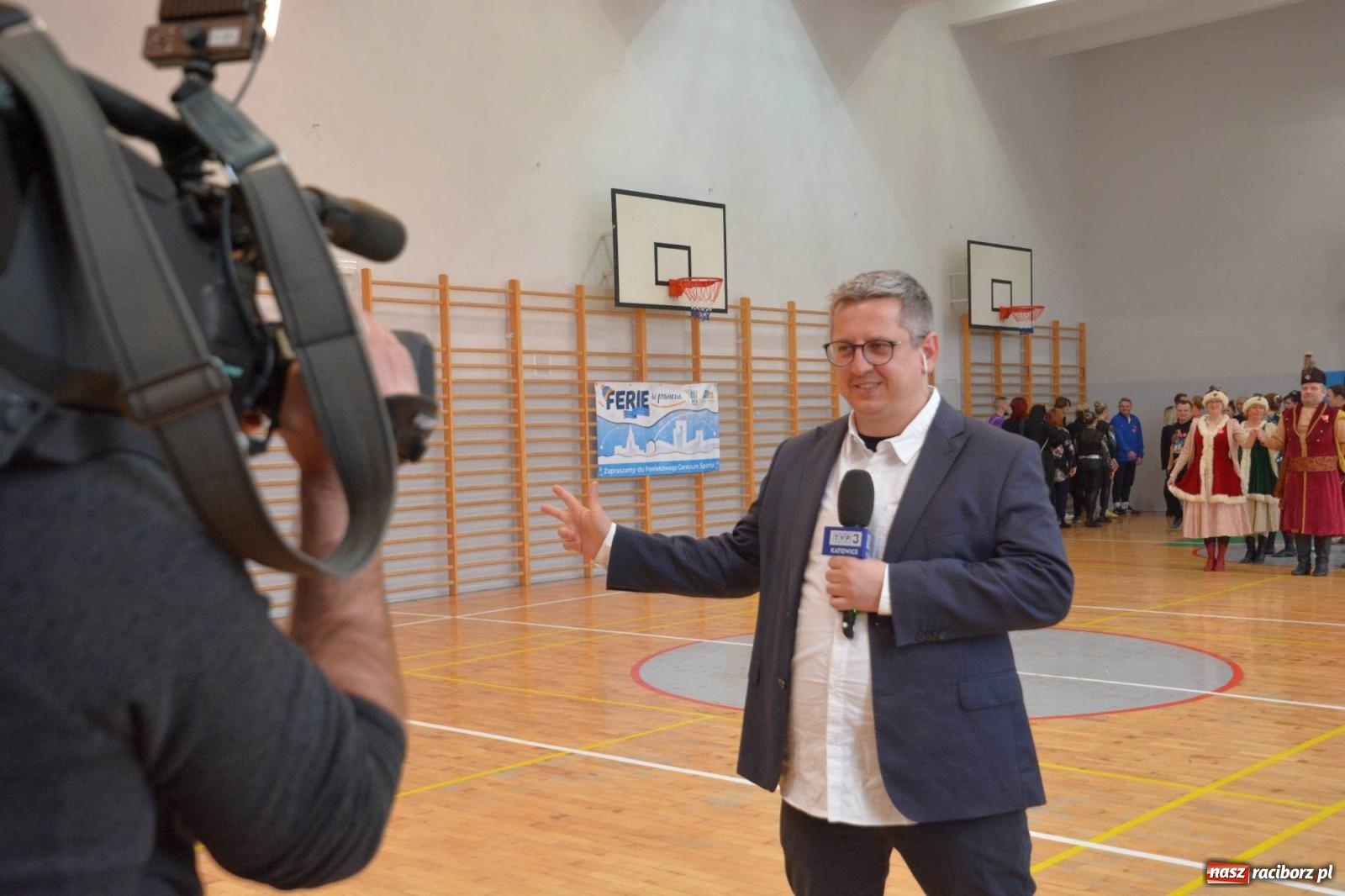 Zdjęcie w galerii na portalu naszraciborz.pl: Raciborzanie zatańczyli na żywo Poloneza w TVP [FOTO i WIDEO] wiadomości z regionu