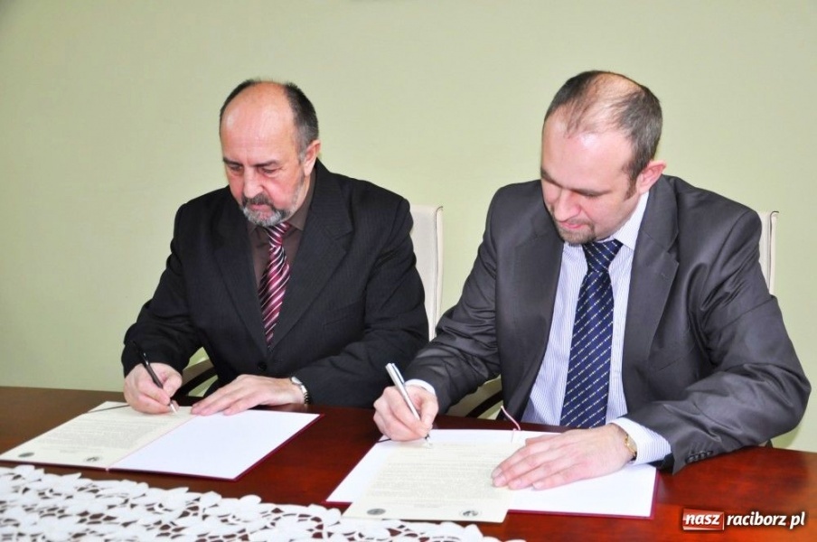 Zdjęcie w galerii na portalu naszraciborz.pl: Szkoła z Rydułtów partnerem PWSZ wiadomości z regionu