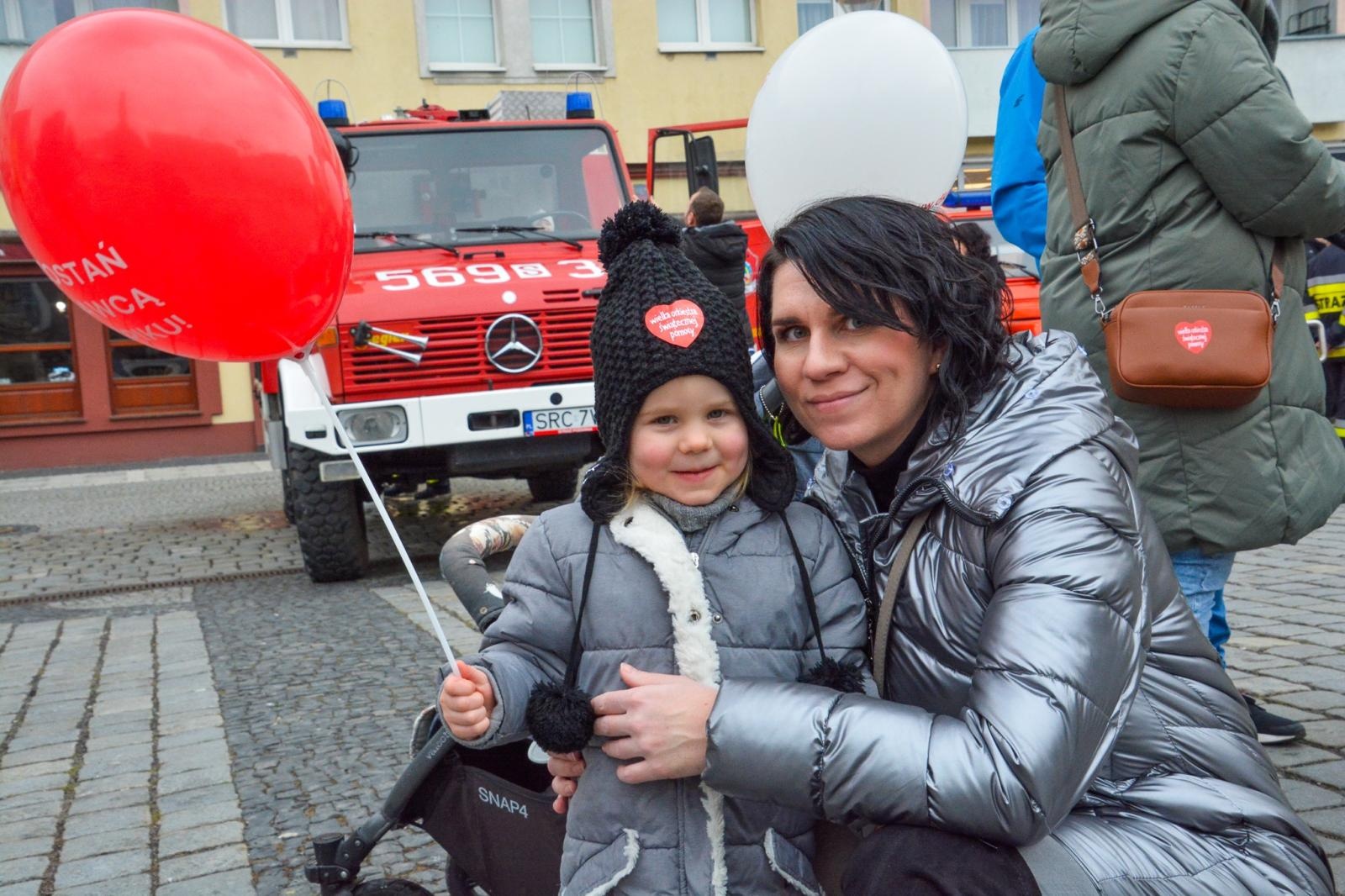 Zdjęcie w galerii na portalu naszraciborz.pl: Orkiestra gra i gotuje na raciborskim Rynku [FOTO i WIDEO] wiadomości z regionu