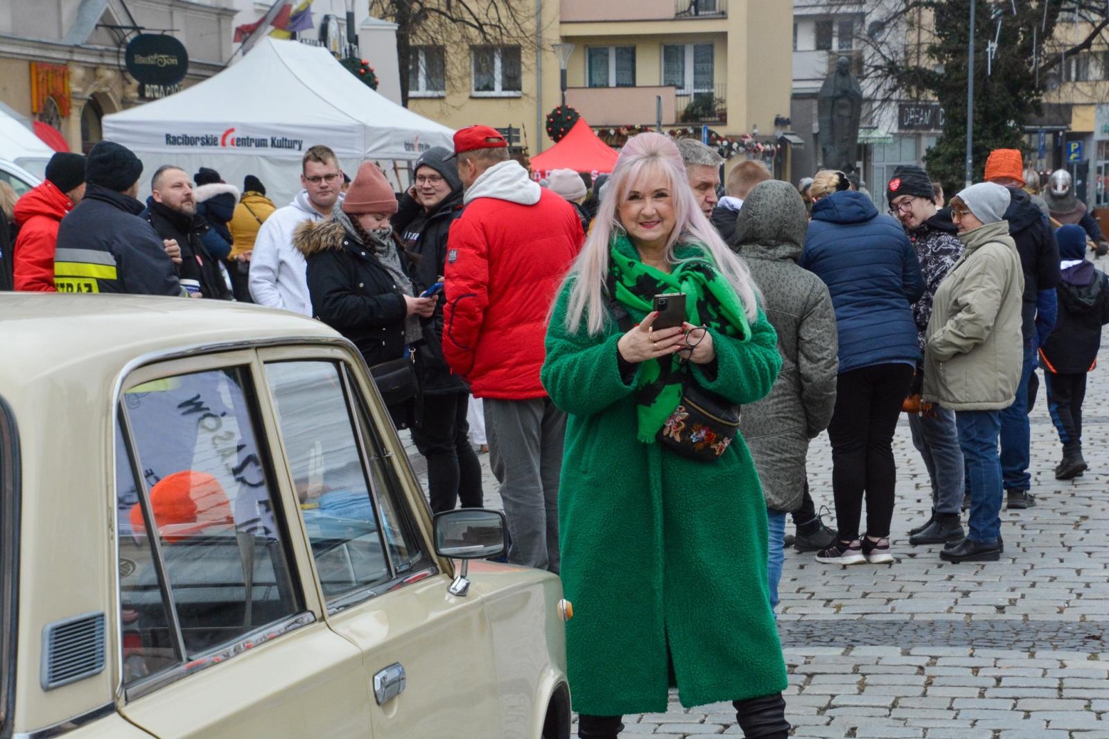 Zdjęcie w galerii na portalu naszraciborz.pl: Orkiestra gra i gotuje na raciborskim Rynku [FOTO i WIDEO] wiadomości z regionu
