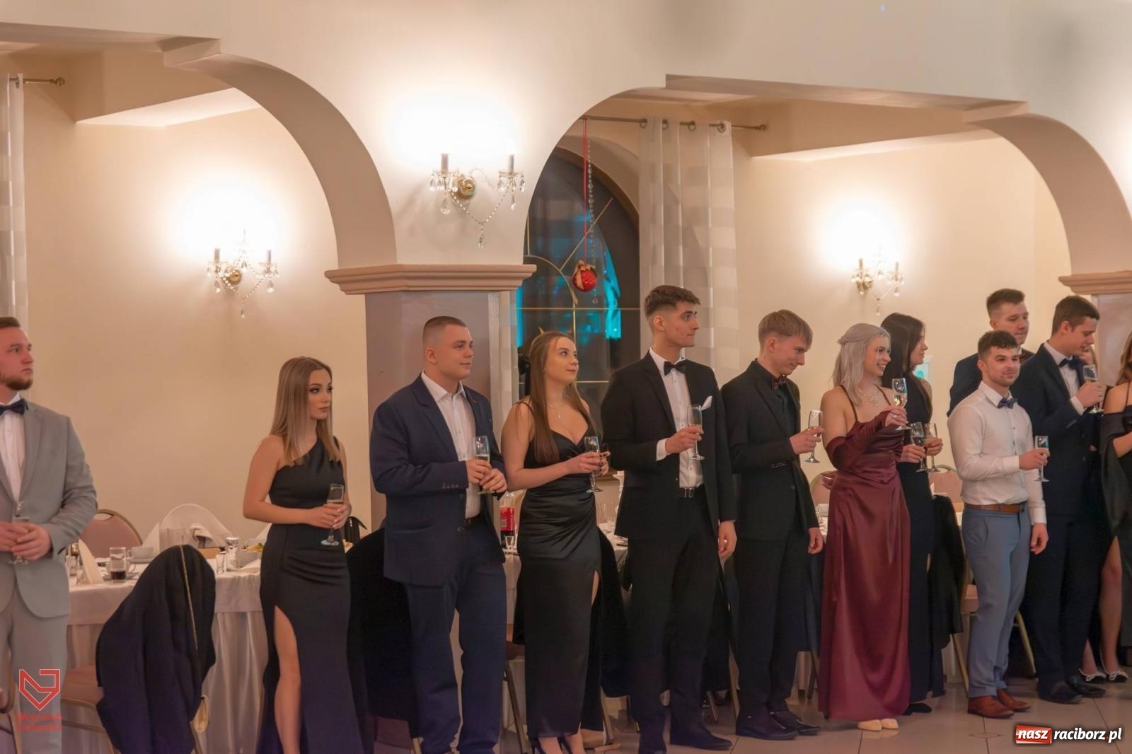 Zdjęcie w galerii na portalu naszraciborz.pl: Ach! Cóż to był za BAL! Ekonomik raz jeszcze wiadomości z regionu