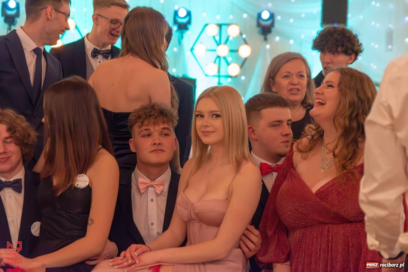 Zdjęcie w galerii na portalu naszraciborz.pl: Ach! Cóż to był za BAL! Ekonomik raz jeszcze wiadomości z regionu