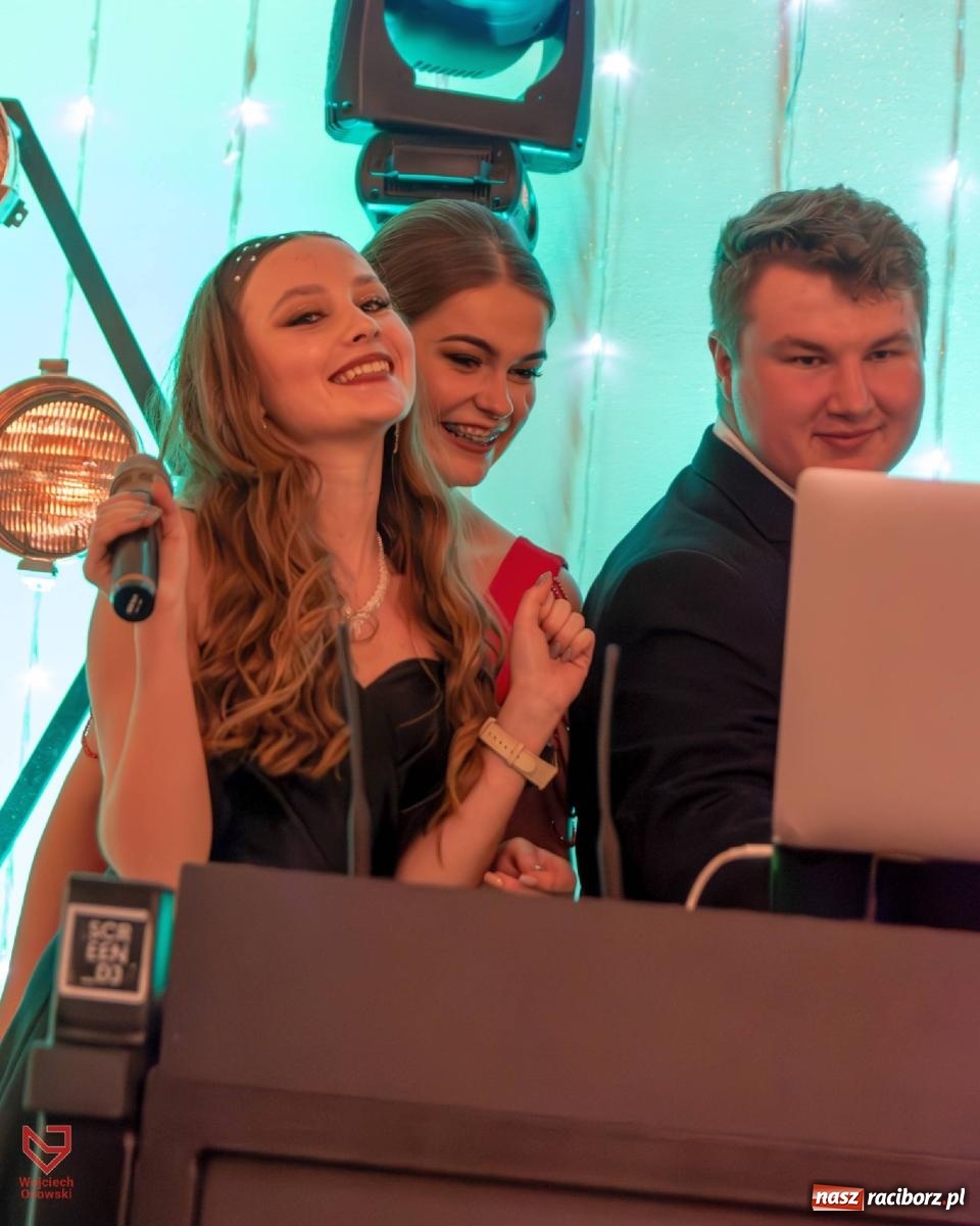 Zdjęcie w galerii na portalu naszraciborz.pl: Ach! Cóż to był za BAL! Ekonomik raz jeszcze wiadomości z regionu