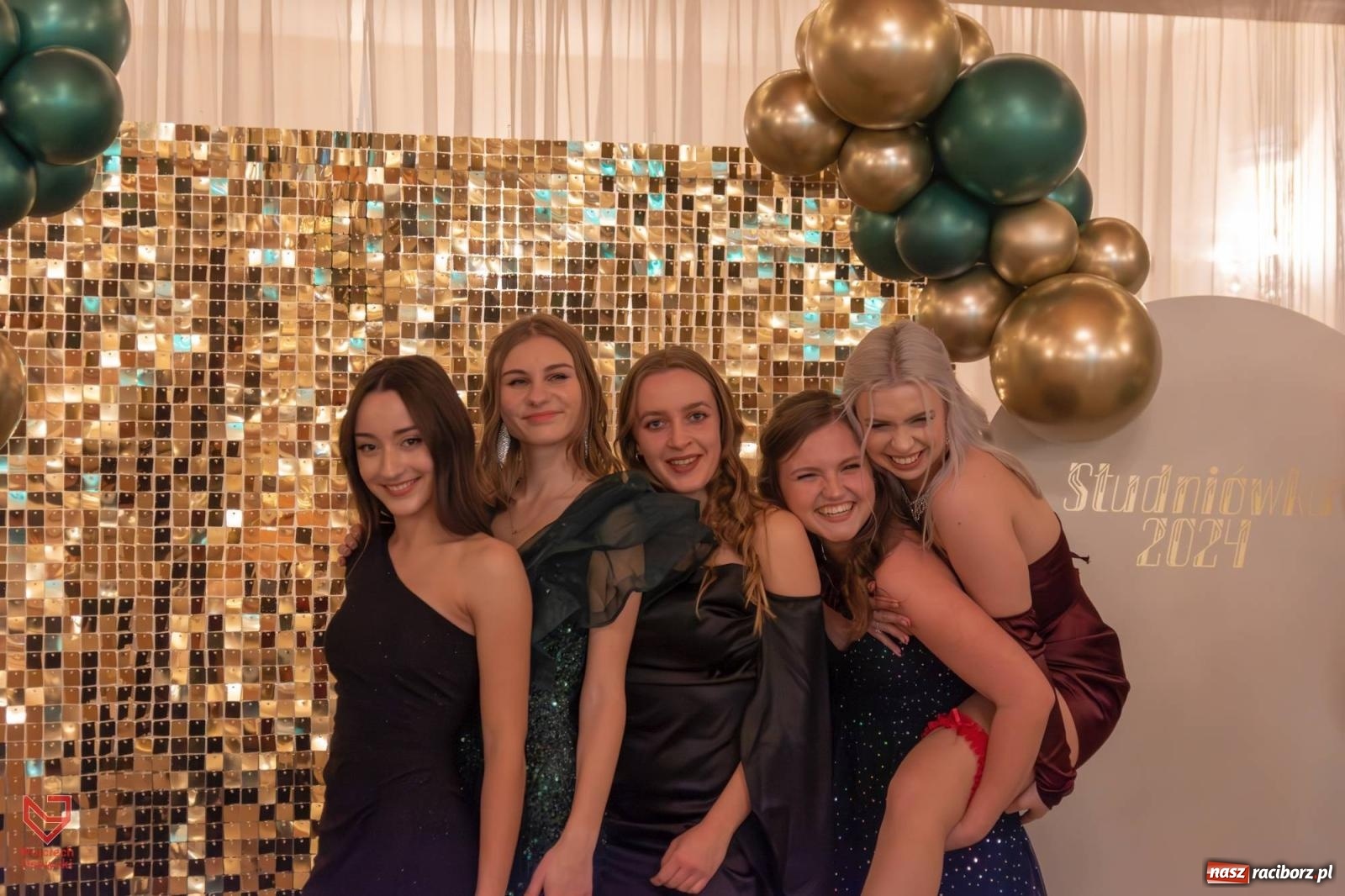 Zdjęcie w galerii na portalu naszraciborz.pl: Ach! Cóż to był za BAL! Ekonomik raz jeszcze wiadomości z regionu