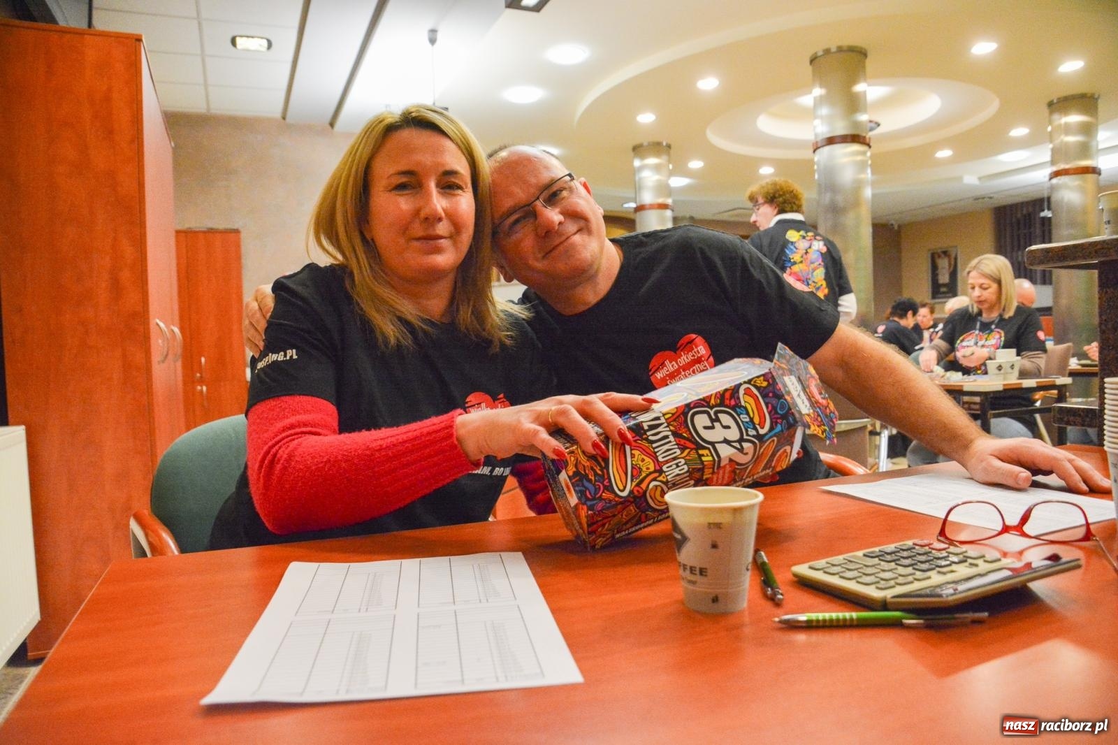 Zdjęcie w galerii na portalu naszraciborz.pl: Bank Spółdzielczy w Raciborzu dziewiętnasty raz gra z Orkiestrą wiadomości z regionu