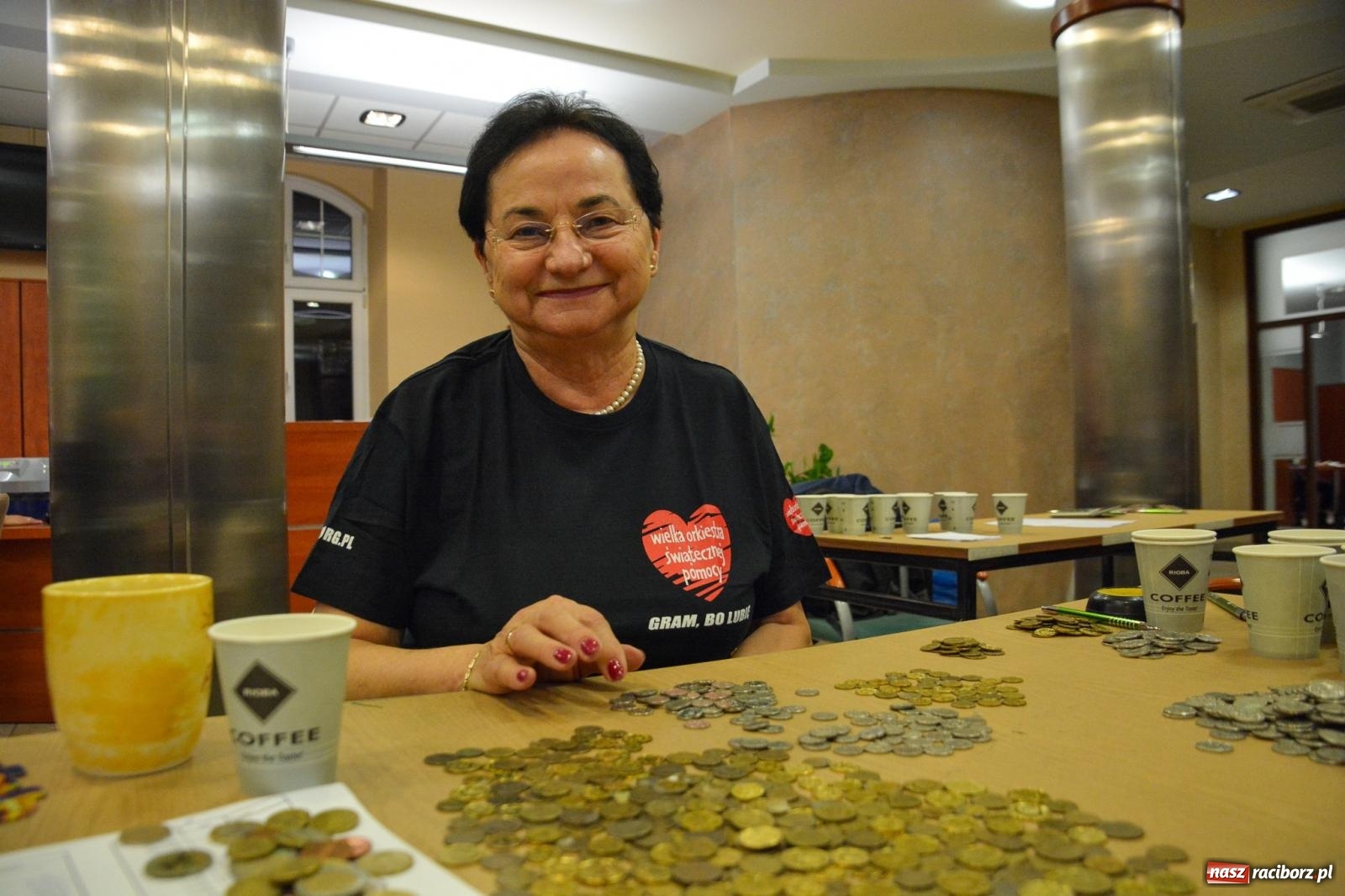 Zdjęcie w galerii na portalu naszraciborz.pl: Bank Spółdzielczy w Raciborzu dziewiętnasty raz gra z Orkiestrą wiadomości z regionu