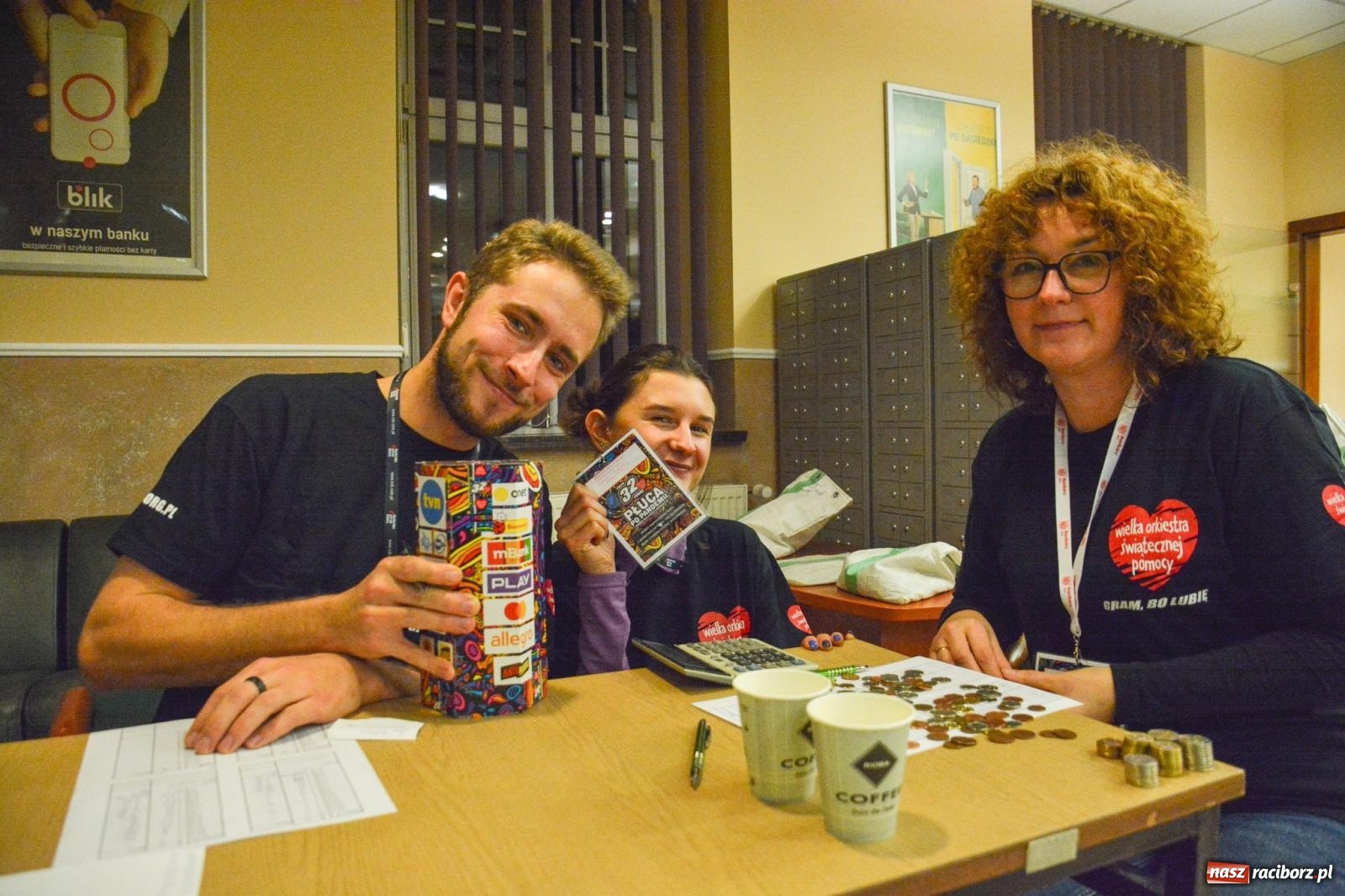 Zdjęcie w galerii na portalu naszraciborz.pl: Bank Spółdzielczy w Raciborzu dziewiętnasty raz gra z Orkiestrą wiadomości z regionu