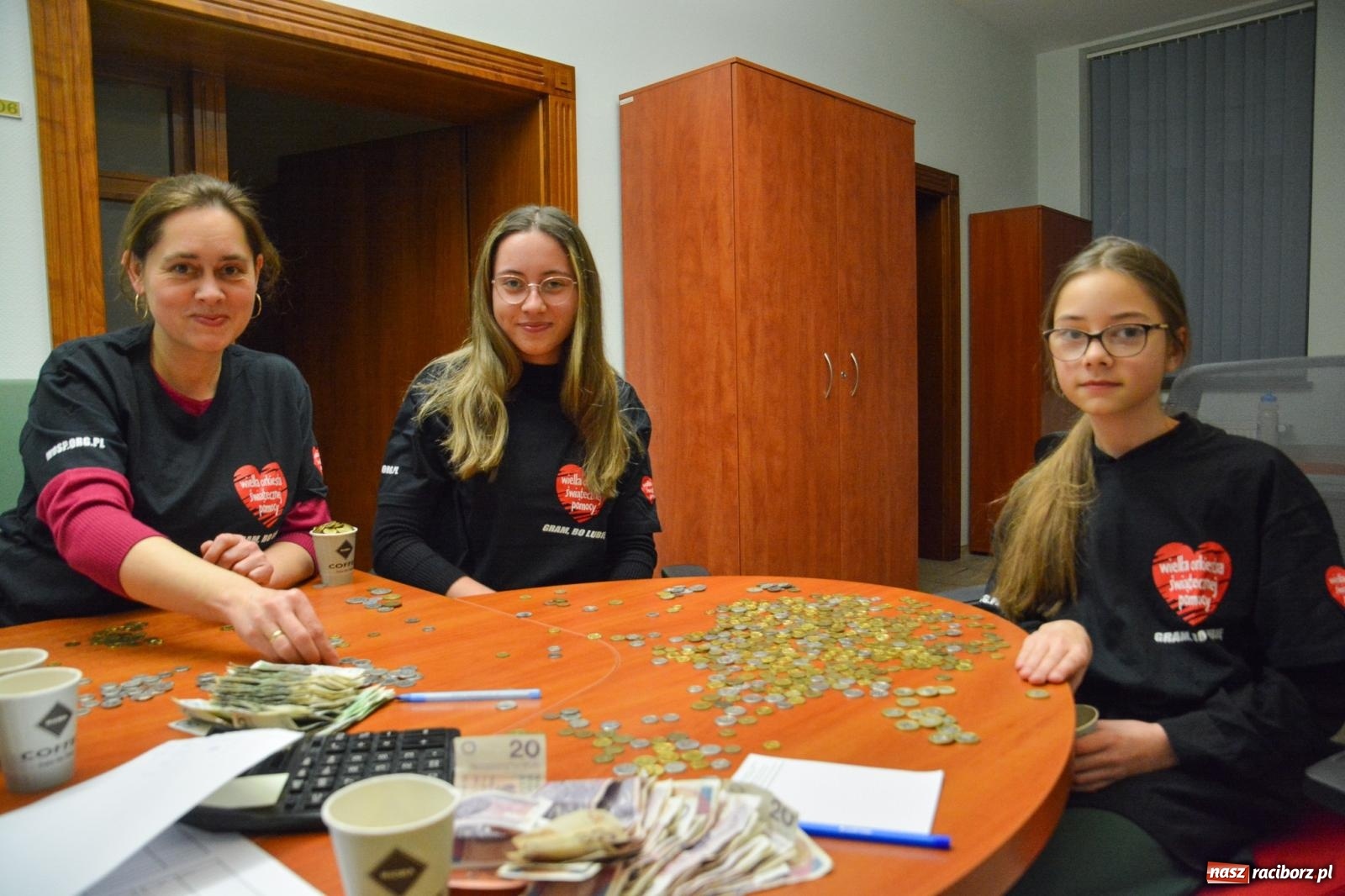 Zdjęcie w galerii na portalu naszraciborz.pl: Bank Spółdzielczy w Raciborzu dziewiętnasty raz gra z Orkiestrą wiadomości z regionu