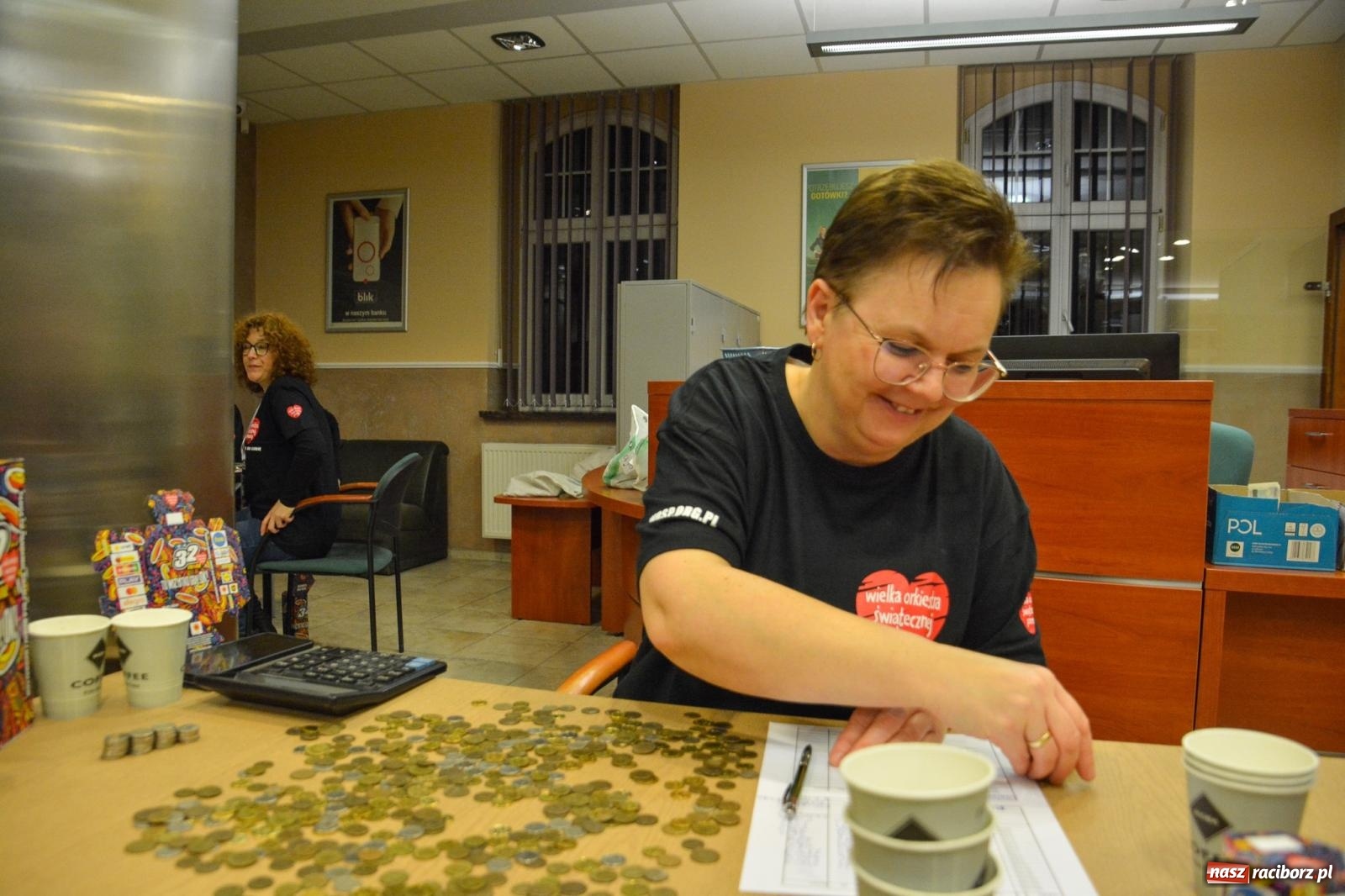 Zdjęcie w galerii na portalu naszraciborz.pl: Bank Spółdzielczy w Raciborzu dziewiętnasty raz gra z Orkiestrą wiadomości z regionu