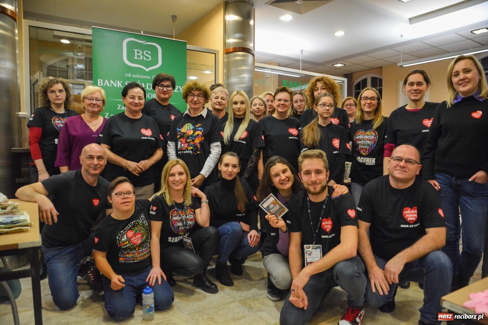 Zdjęcie w galerii na portalu naszraciborz.pl: Bank Spółdzielczy w Raciborzu dziewiętnasty raz gra z Orkiestrą wiadomości z regionu