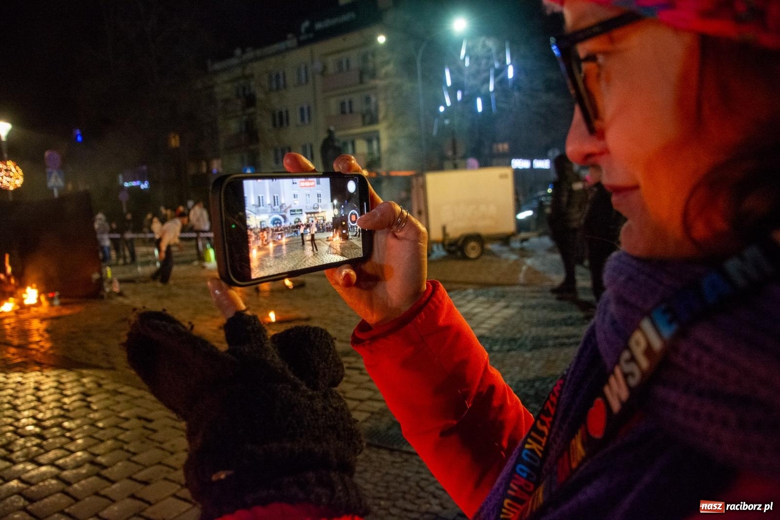 Zdjęcie w galerii na portalu naszraciborz.pl: Światełko do nieba z Teatrem Ognia Enigma [FOTO i WIDEO] wiadomości z regionu