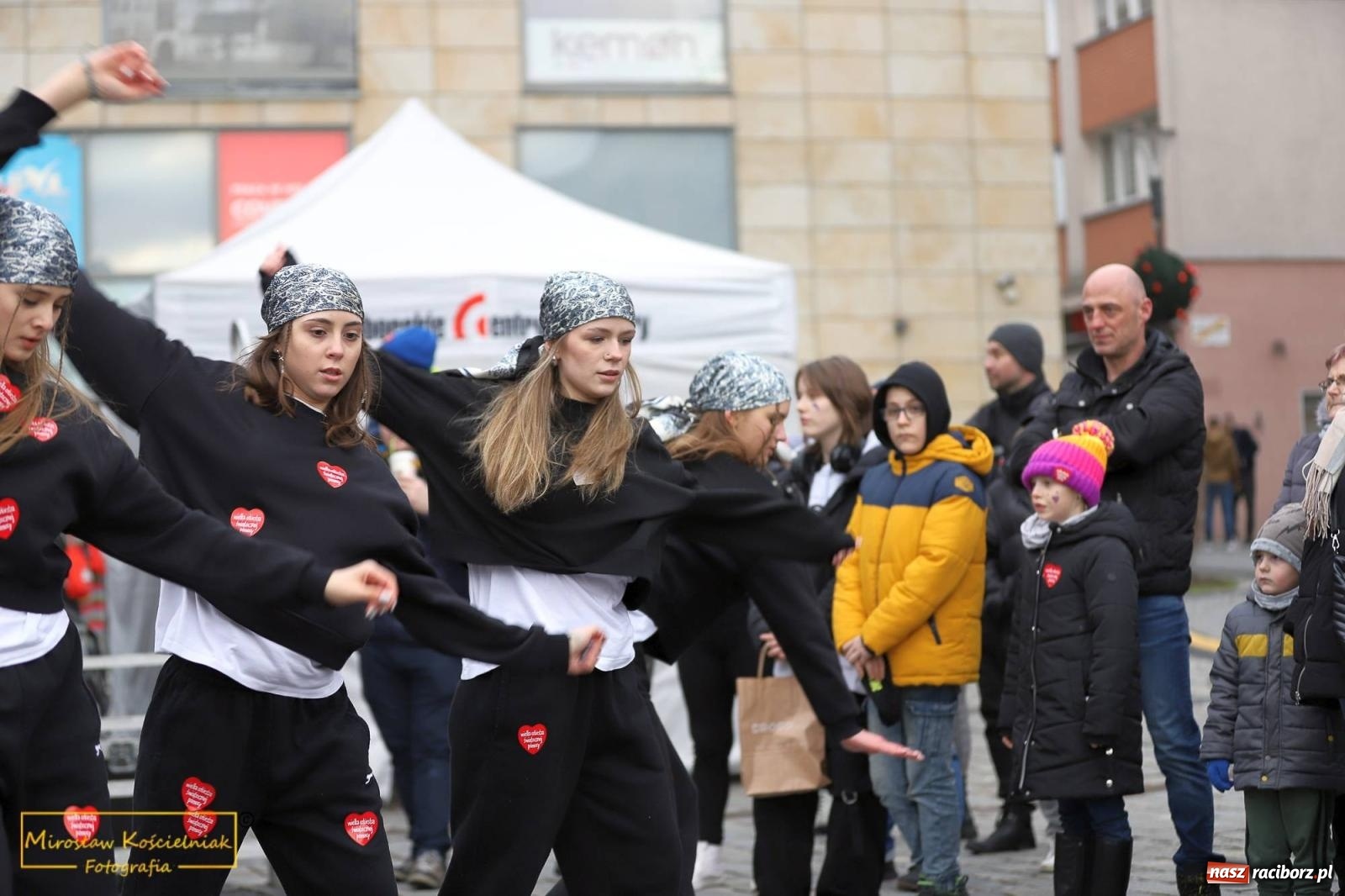 Zdjęcie w galerii na portalu naszraciborz.pl: Hip-hop i Skaza. Orkiestrowe taneczne show [FOTO i WIDEO] wiadomości z regionu