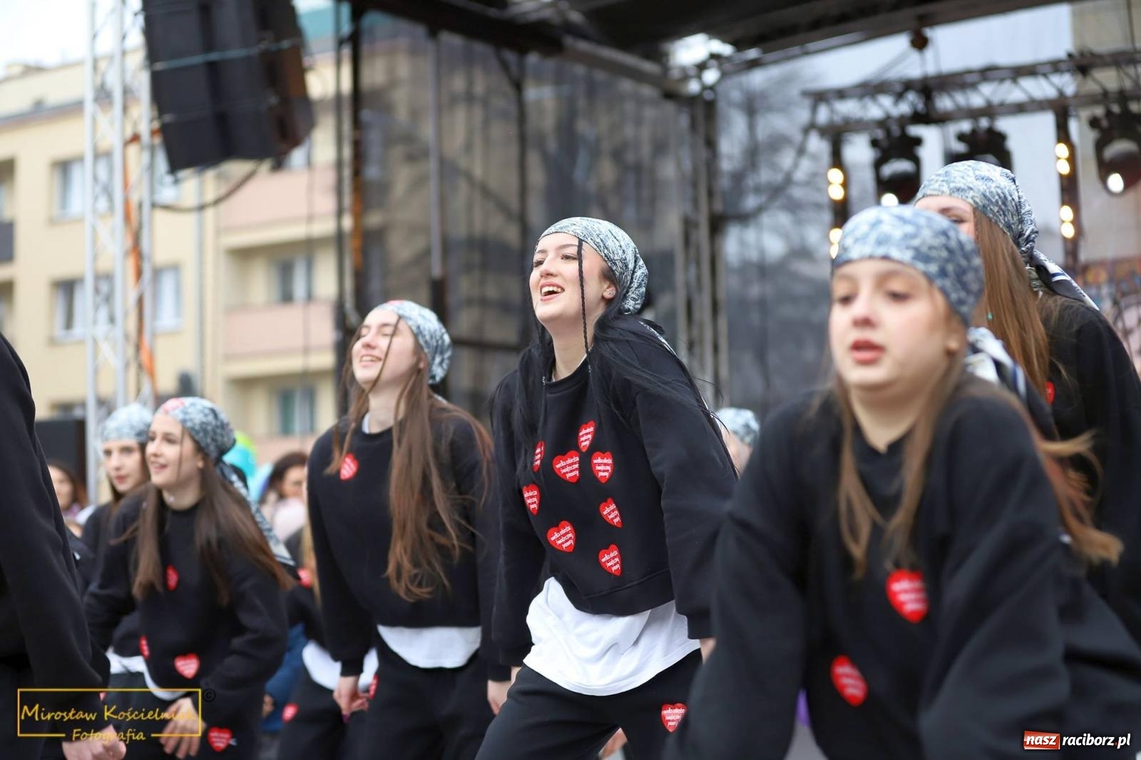 Zdjęcie w galerii na portalu naszraciborz.pl: Hip-hop i Skaza. Orkiestrowe taneczne show [FOTO i WIDEO] wiadomości z regionu