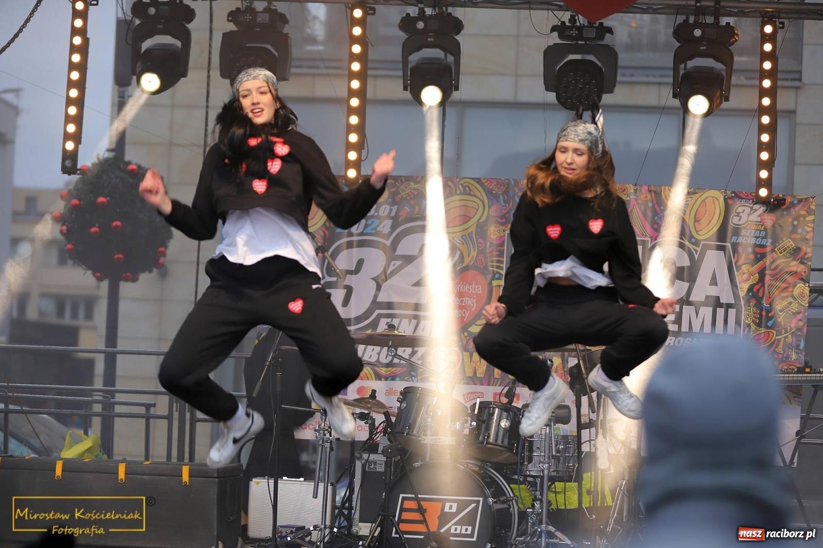 Zdjęcie w galerii na portalu naszraciborz.pl: Hip-hop i Skaza. Orkiestrowe taneczne show [FOTO i WIDEO] wiadomości z regionu