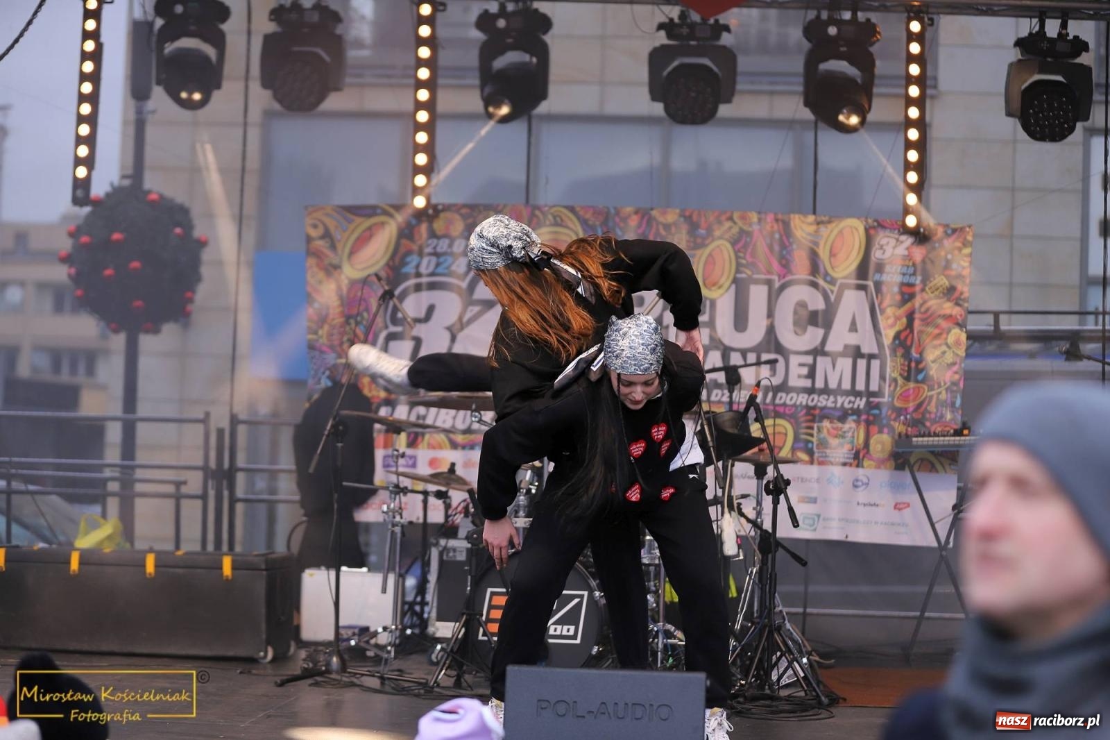 Zdjęcie w galerii na portalu naszraciborz.pl: Hip-hop i Skaza. Orkiestrowe taneczne show [FOTO i WIDEO] wiadomości z regionu