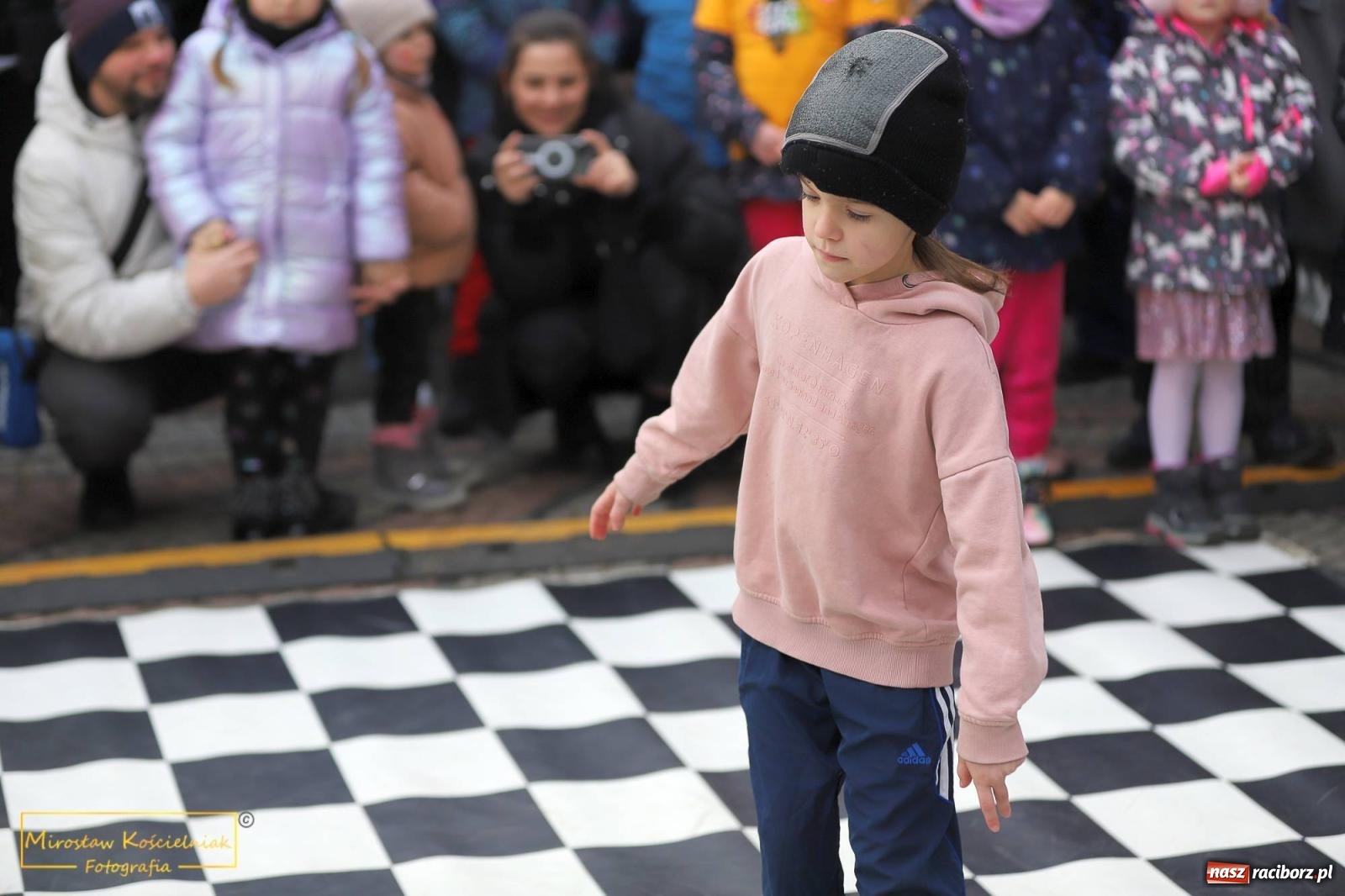 Zdjęcie w galerii na portalu naszraciborz.pl: Hip-hop i Skaza. Orkiestrowe taneczne show [FOTO i WIDEO] wiadomości z regionu