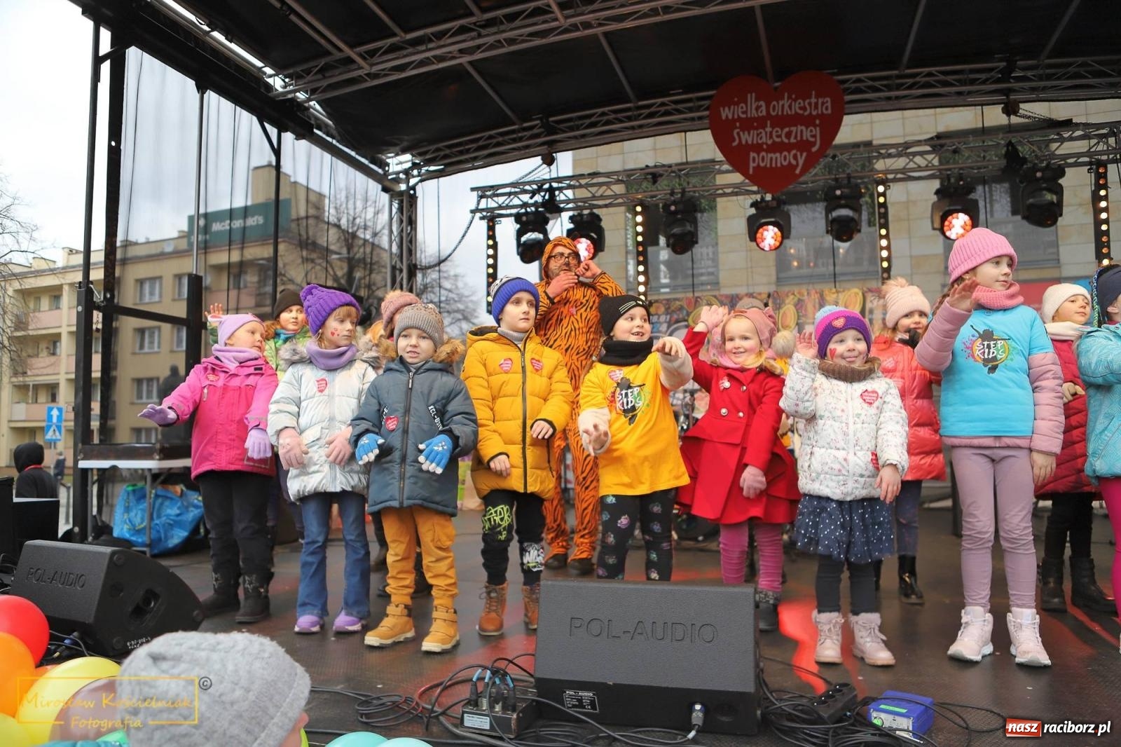 Zdjęcie w galerii na portalu naszraciborz.pl: Kubuś Puchatek, Tygrysek i zumba [FOTO i WIDEO] wiadomości z regionu