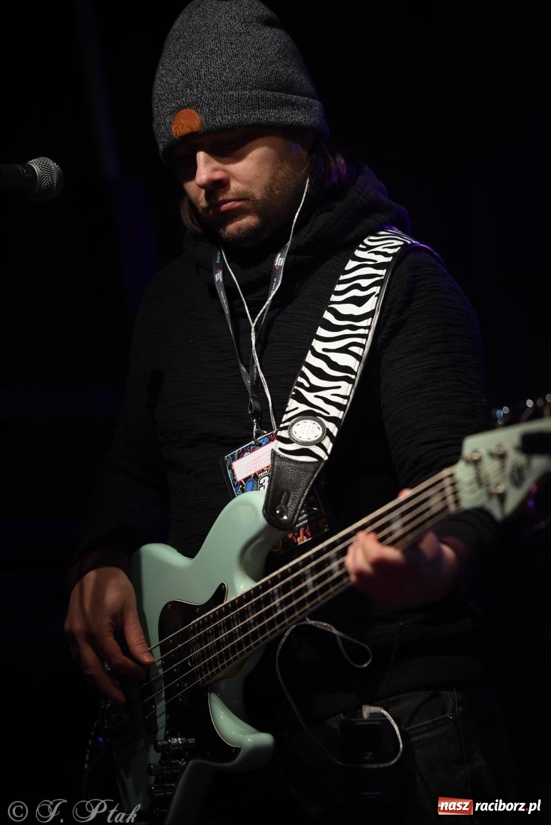 Zdjęcie w galerii na portalu naszraciborz.pl: Pogoria i Trzy Promile. Muzycznie na 32. Finale WOŚP w Raciborzu wiadomości z regionu