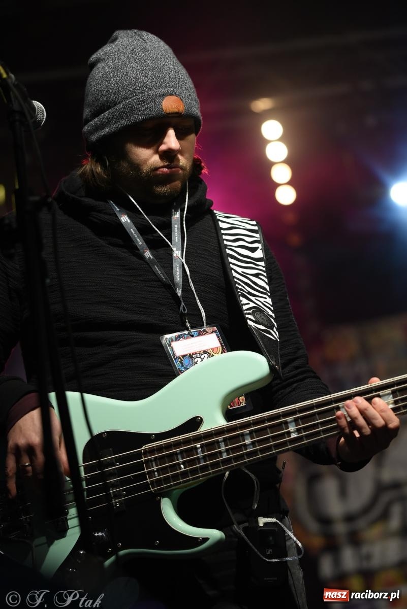 Zdjęcie w galerii na portalu naszraciborz.pl: Pogoria i Trzy Promile. Muzycznie na 32. Finale WOŚP w Raciborzu wiadomości z regionu