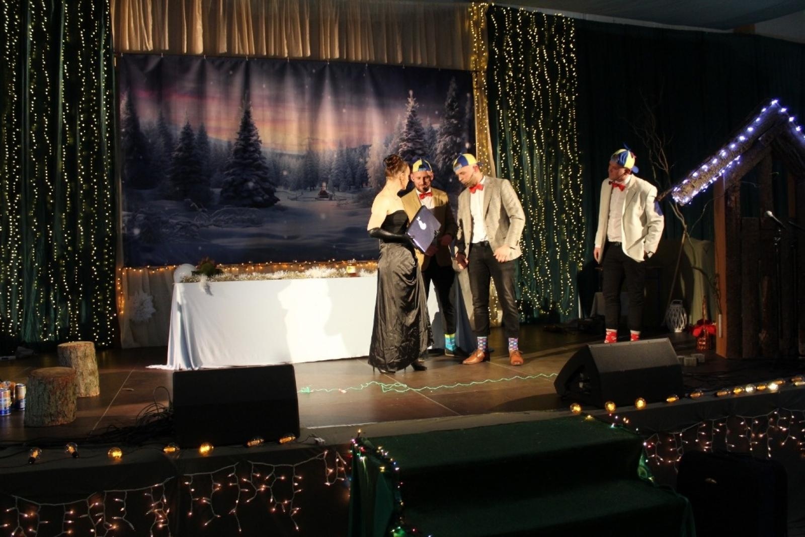 Zdjęcie w galerii na portalu naszraciborz.pl: Bajkowy koncert noworoczny w Szkole Podstawowej w Lubomi wiadomości z regionu