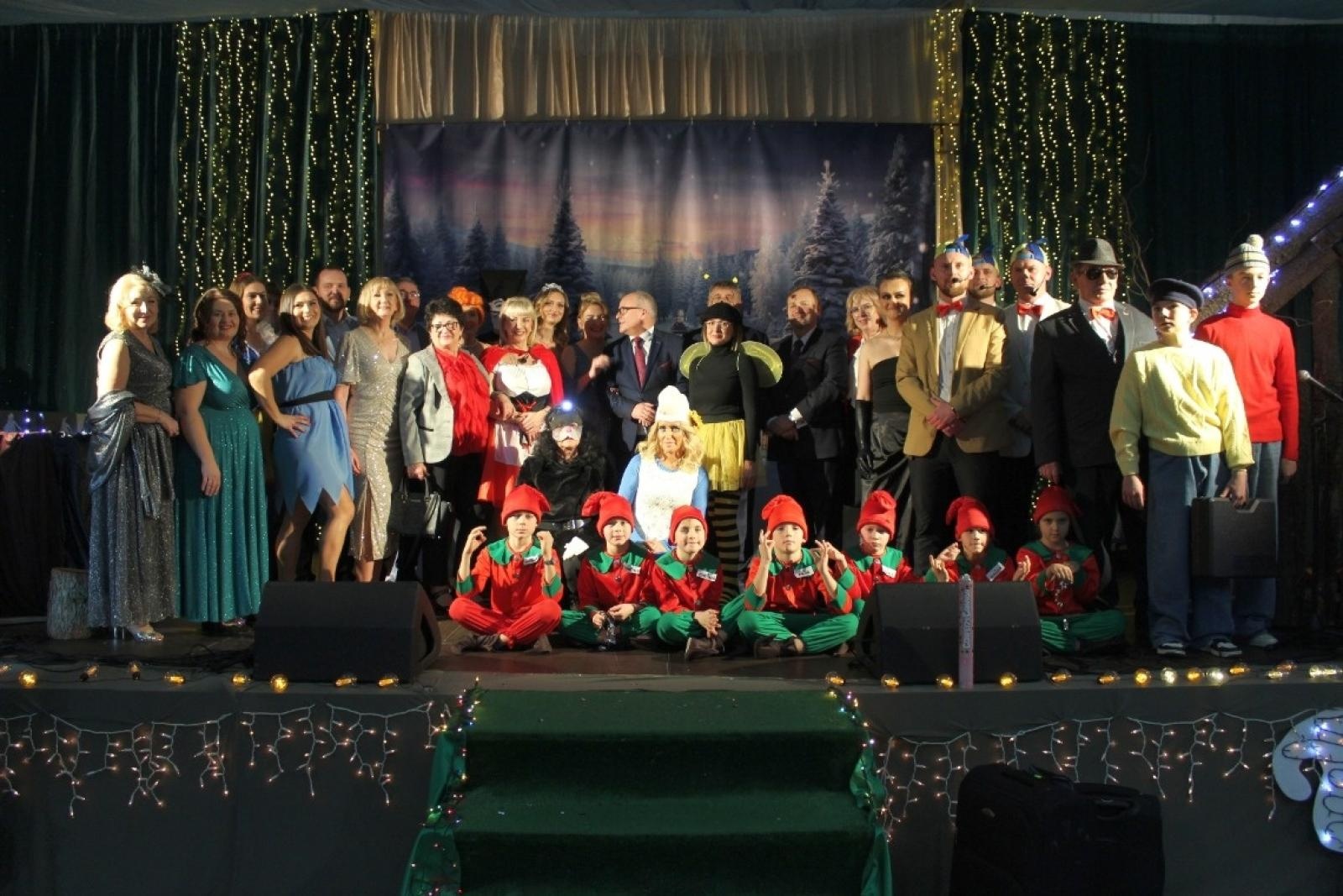 Zdjęcie w galerii na portalu naszraciborz.pl: Bajkowy koncert noworoczny w Szkole Podstawowej w Lubomi wiadomości z regionu