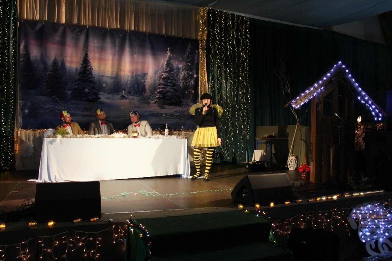 Zdjęcie w galerii na portalu naszraciborz.pl: Bajkowy koncert noworoczny w Szkole Podstawowej w Lubomi wiadomości z regionu