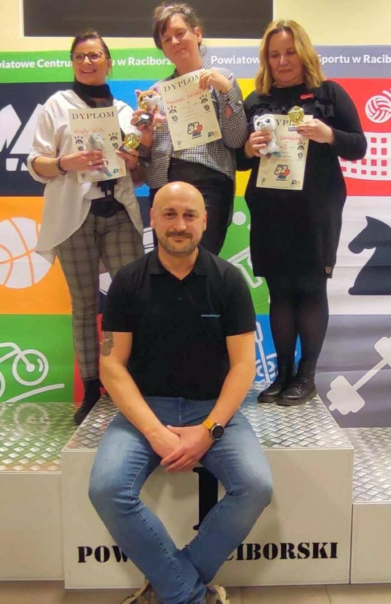 Zdjęcie w galerii na portalu naszraciborz.pl: Liga Steel Darta wpisała się w finał WOŚP wiadomości z regionu