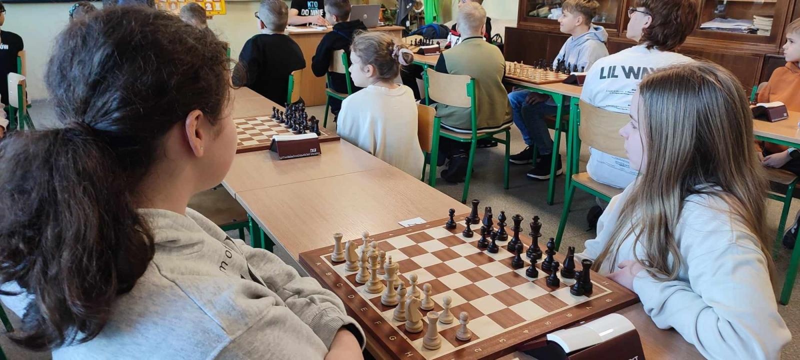 Zdjęcie w galerii na portalu naszraciborz.pl: Szachowe zmagania w Tworkowie wiadomości z regionu