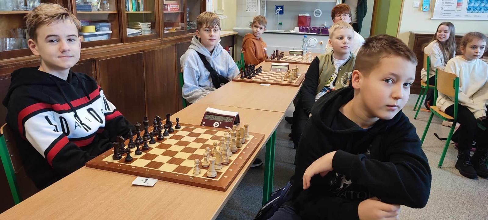 Zdjęcie w galerii na portalu naszraciborz.pl: Szachowe zmagania w Tworkowie wiadomości z regionu