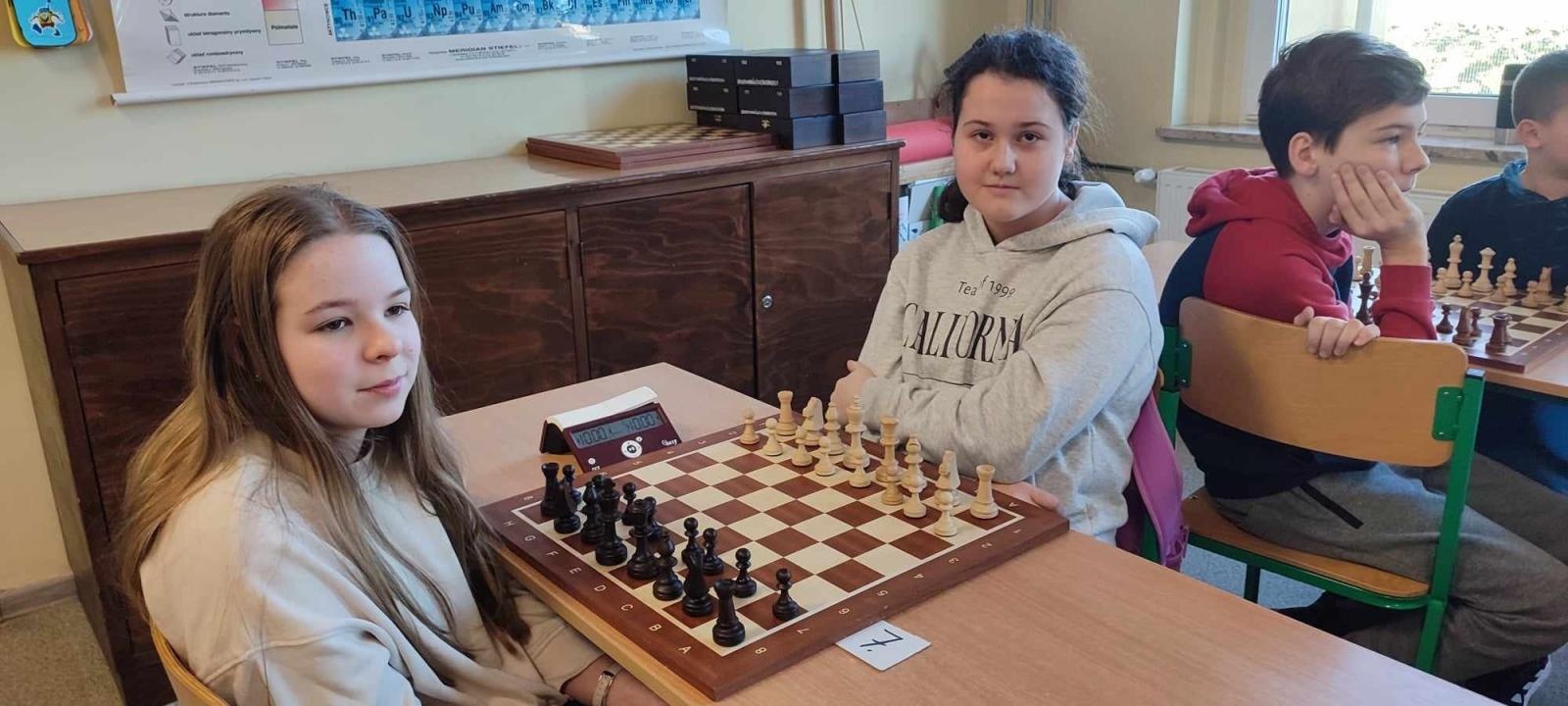 Zdjęcie w galerii na portalu naszraciborz.pl: Szachowe zmagania w Tworkowie wiadomości z regionu