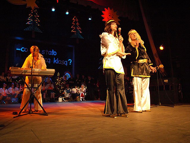 Zdjęcie w galerii na portalu naszraciborz.pl: Gwiazdka serc - udany show w Strzesze wiadomości z regionu