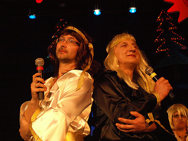 Zdjęcie w galerii na portalu naszraciborz.pl: Gwiazdka serc - udany show w Strzesze wiadomości z regionu