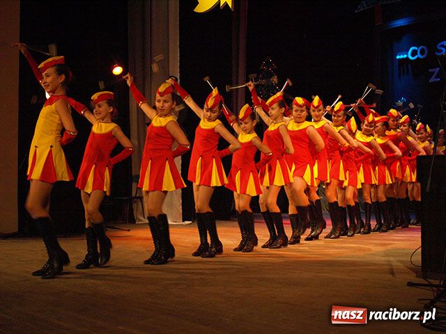 Zdjęcie w galerii na portalu naszraciborz.pl: Gwiazdka serc - udany show w Strzesze wiadomości z regionu