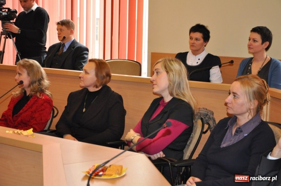 Zdjęcie w galerii na portalu naszraciborz.pl: Sięgnąć po tytuł profesora oświaty... wiadomości z regionu