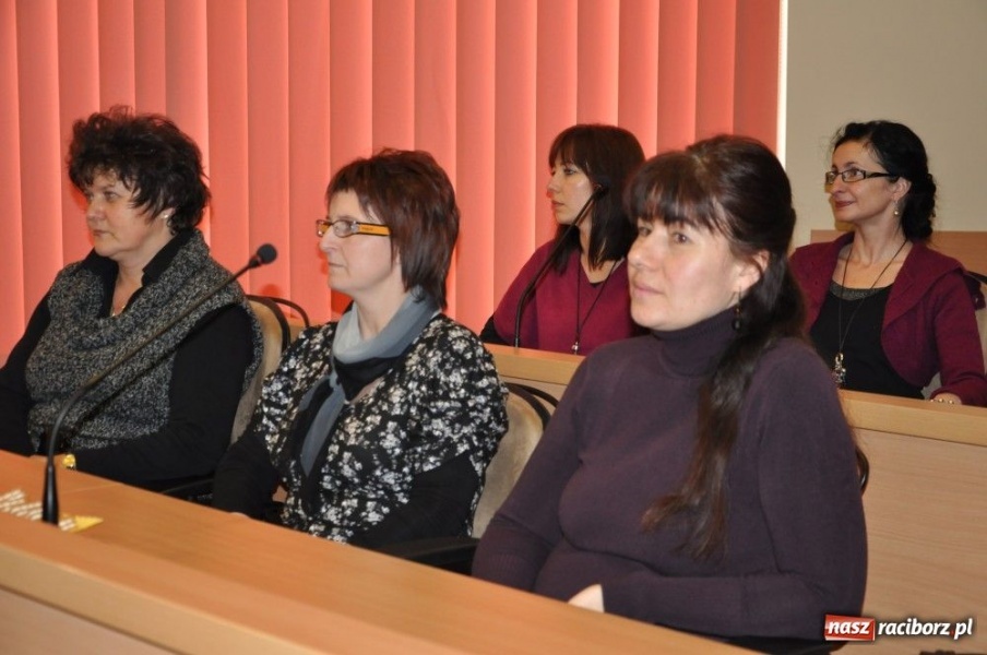 Zdjęcie w galerii na portalu naszraciborz.pl: Sięgnąć po tytuł profesora oświaty... wiadomości z regionu