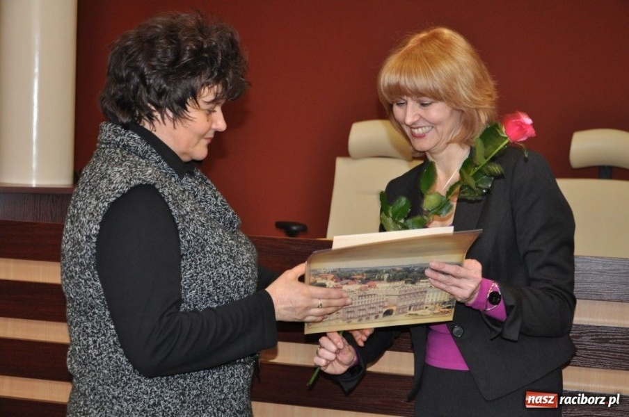 Zdjęcie w galerii na portalu naszraciborz.pl: Sięgnąć po tytuł profesora oświaty... wiadomości z regionu