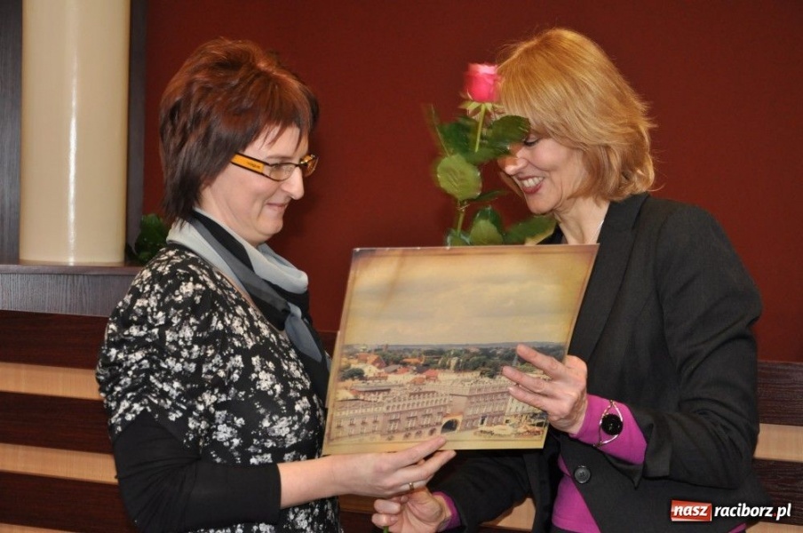 Zdjęcie w galerii na portalu naszraciborz.pl: Sięgnąć po tytuł profesora oświaty... wiadomości z regionu