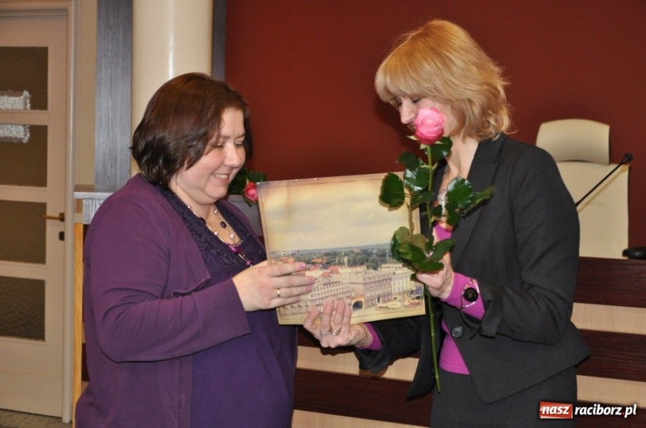 Zdjęcie w galerii na portalu naszraciborz.pl: Sięgnąć po tytuł profesora oświaty... wiadomości z regionu